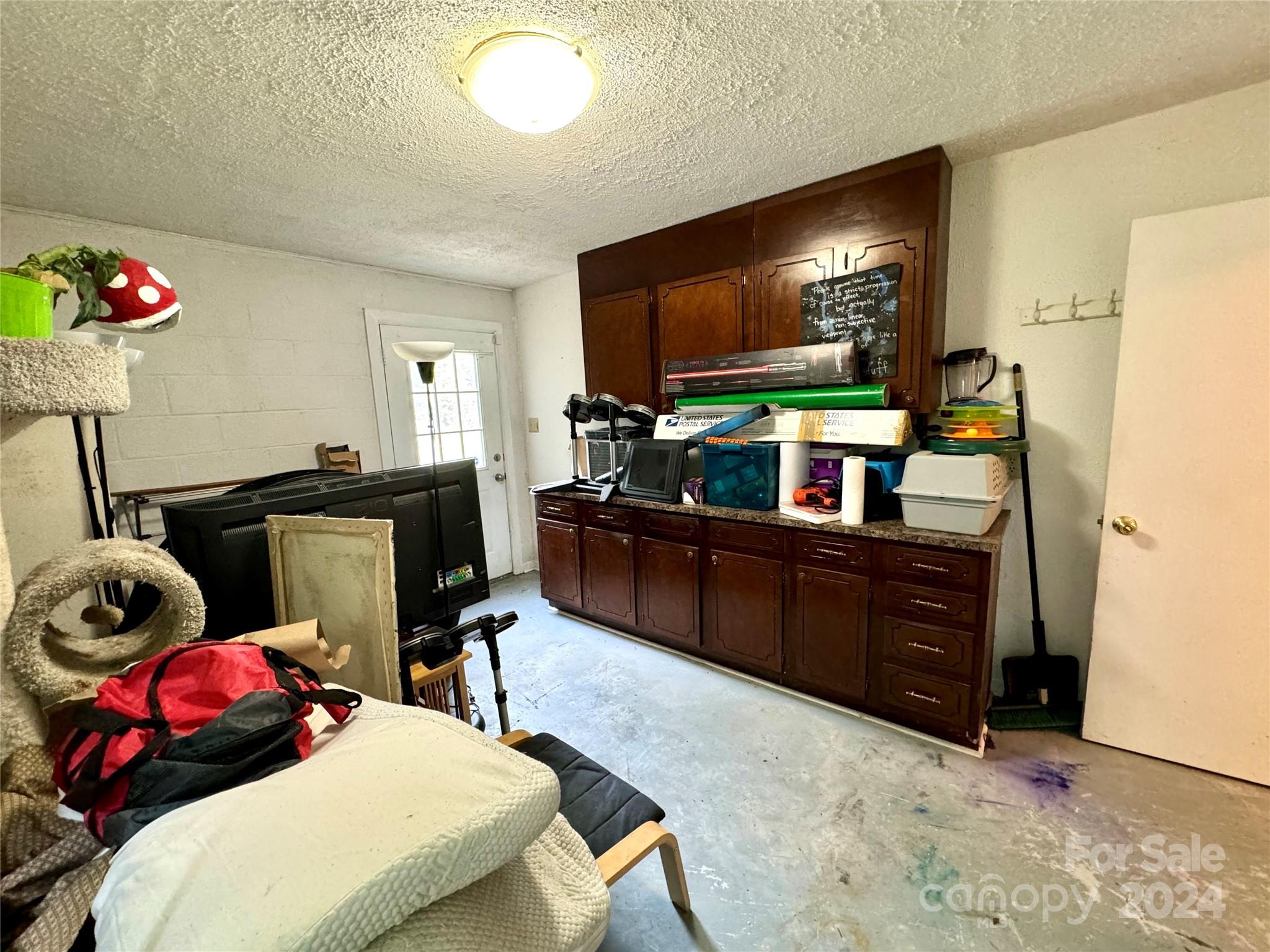 2313 Applegate Drive