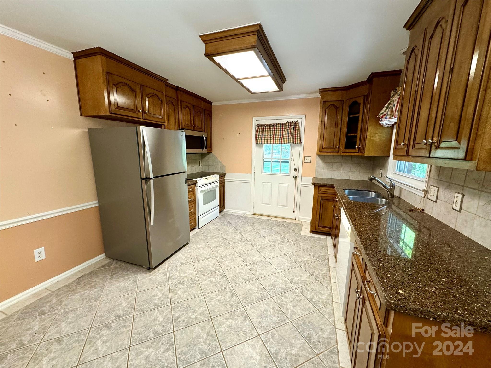 2313 Applegate Drive