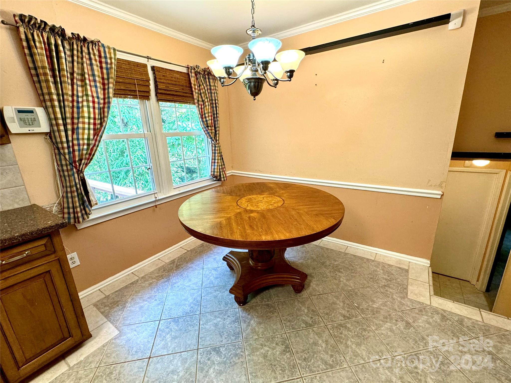 2313 Applegate Drive