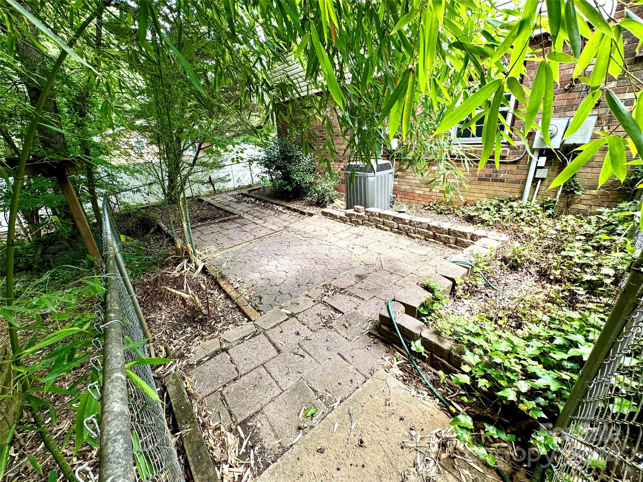 2313 Applegate Drive