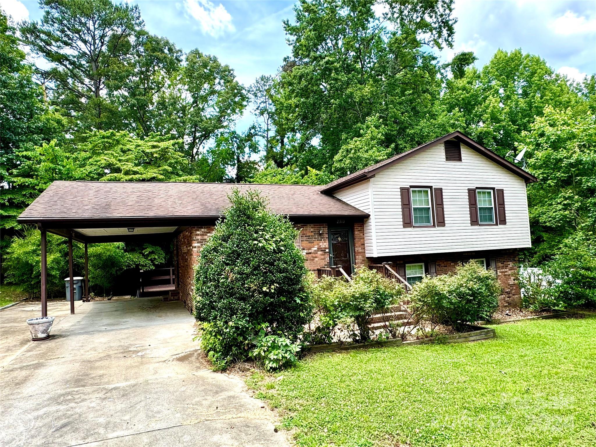 2313 Applegate Drive