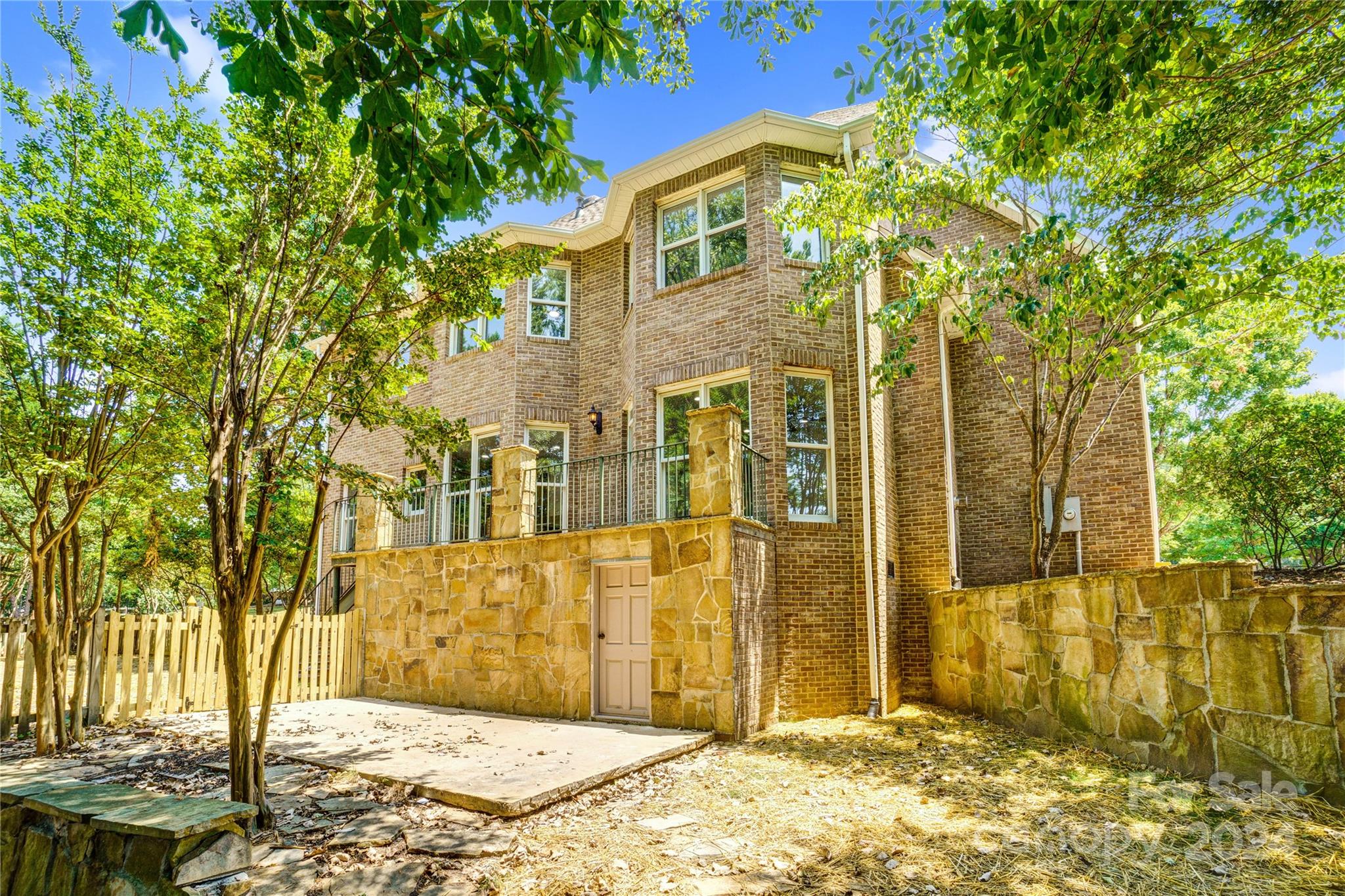 4700 Amberside Drive