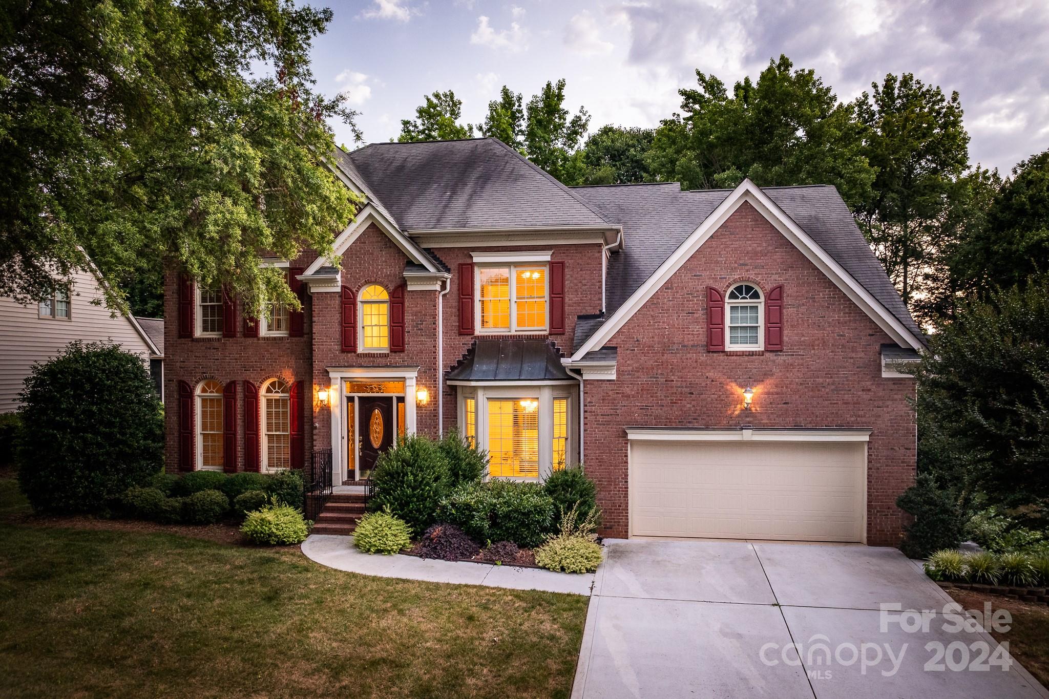 808 Staghorn Lane
