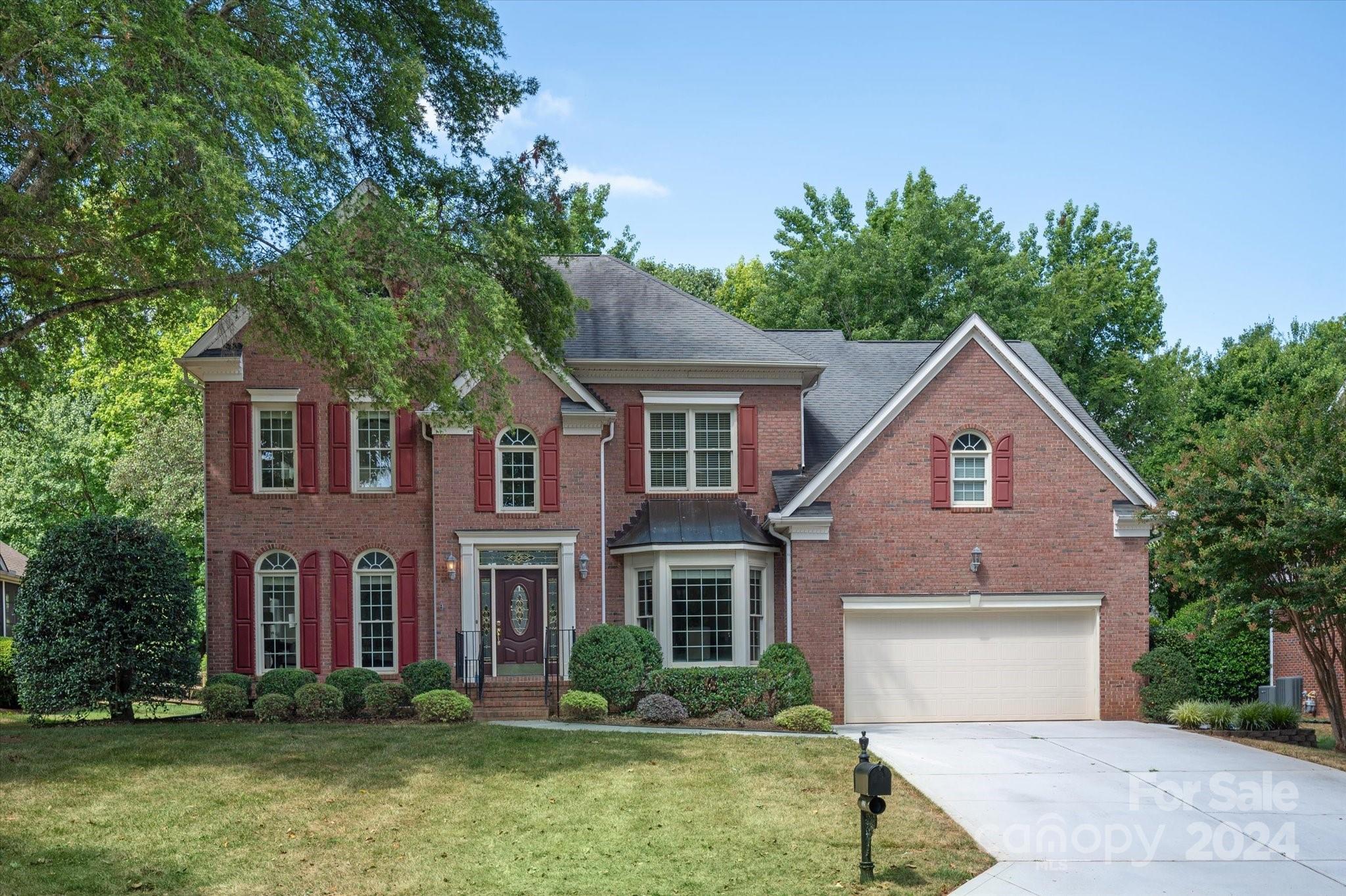 808 Staghorn Lane