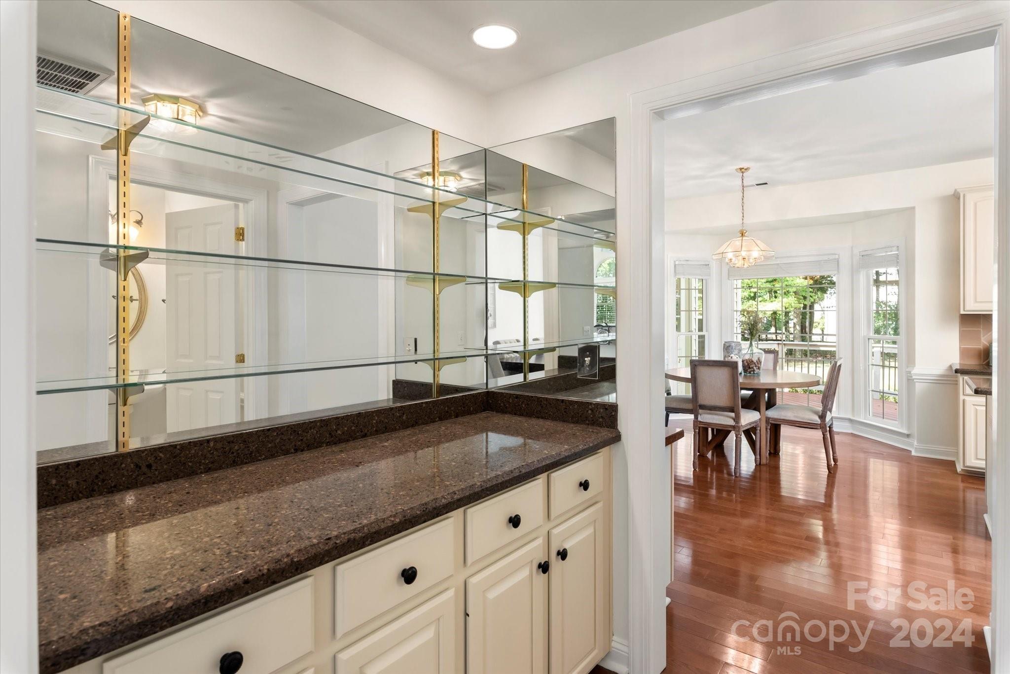808 Staghorn Lane