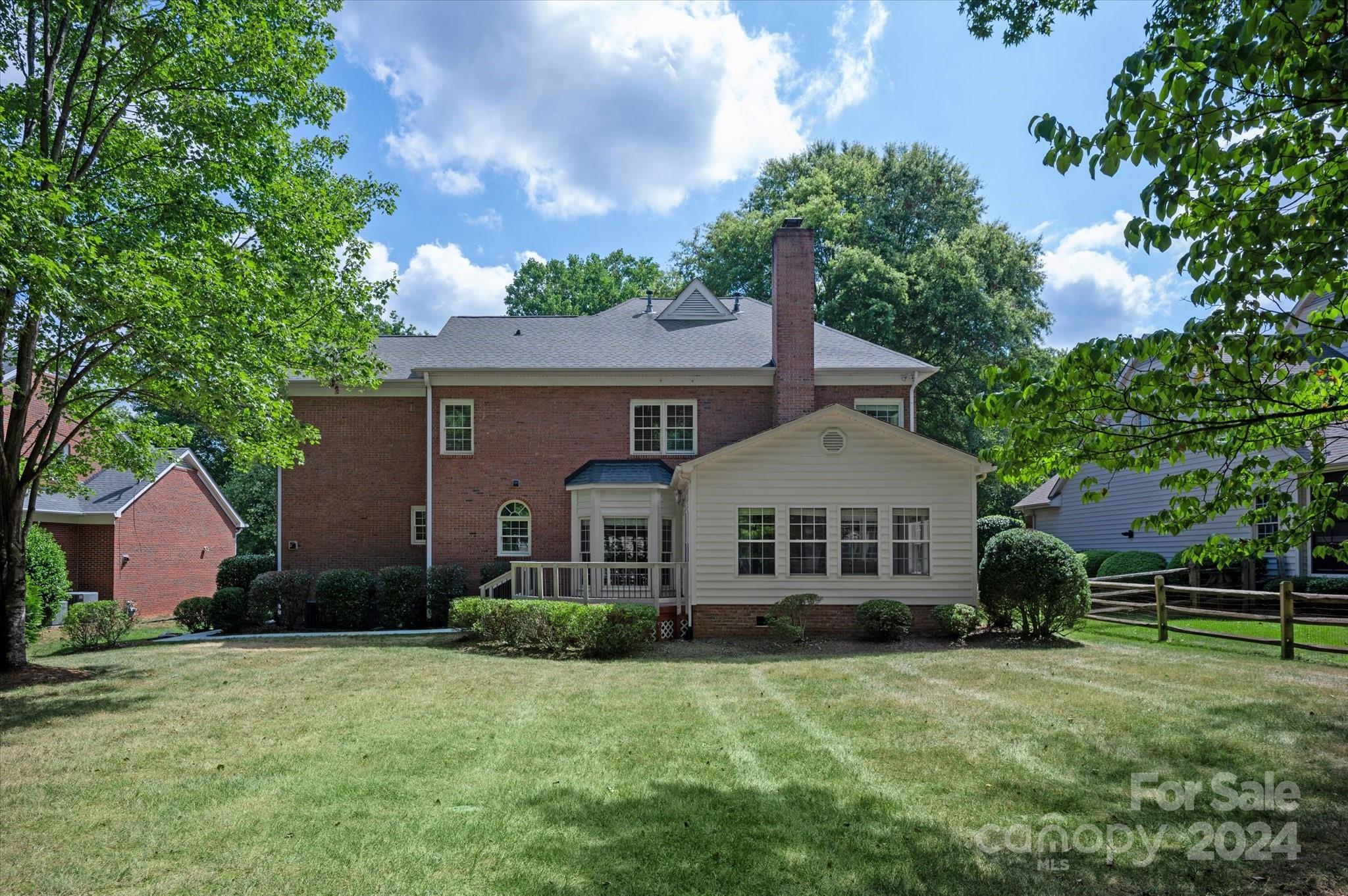 808 Staghorn Lane