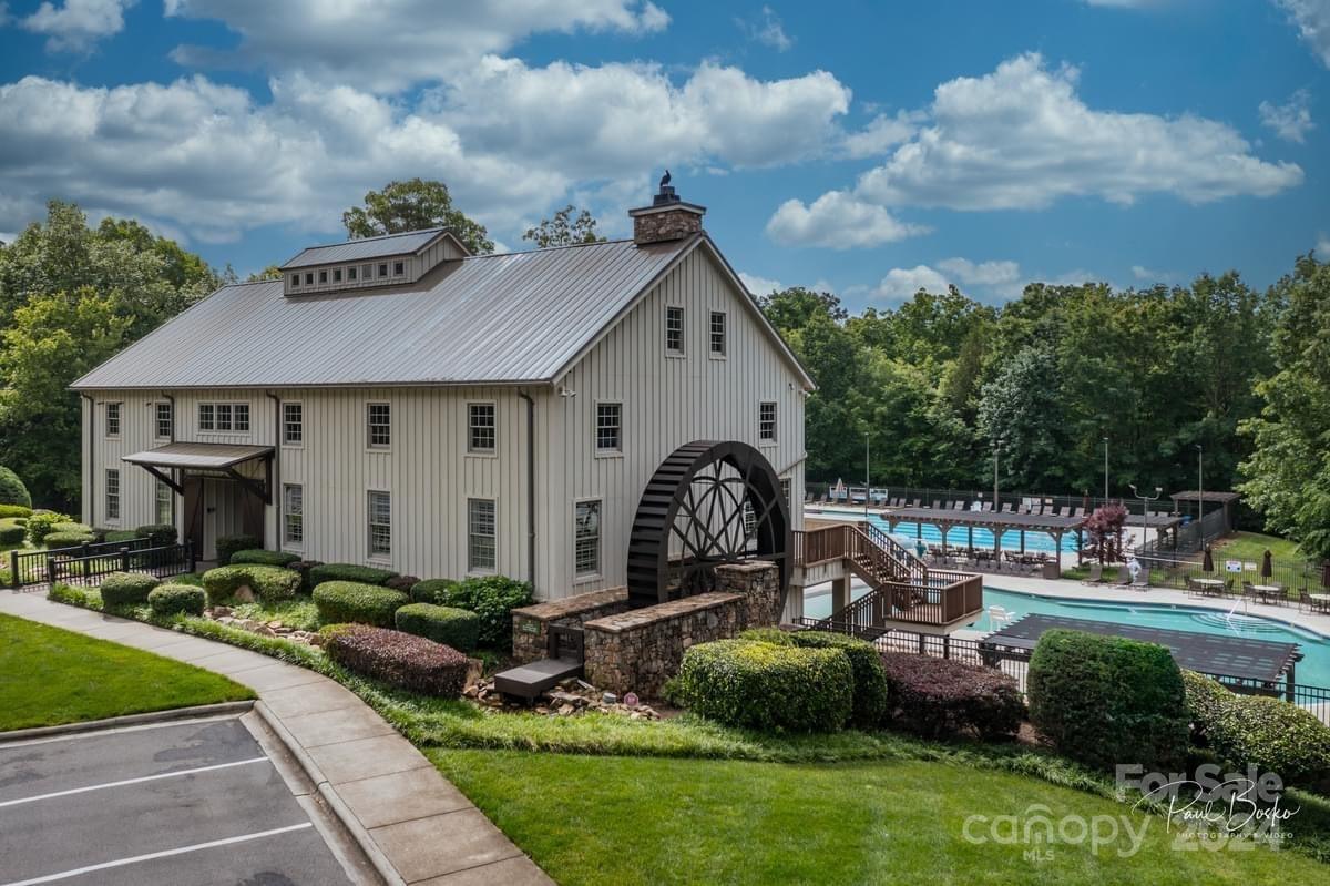 1236 Periwinkle Drive