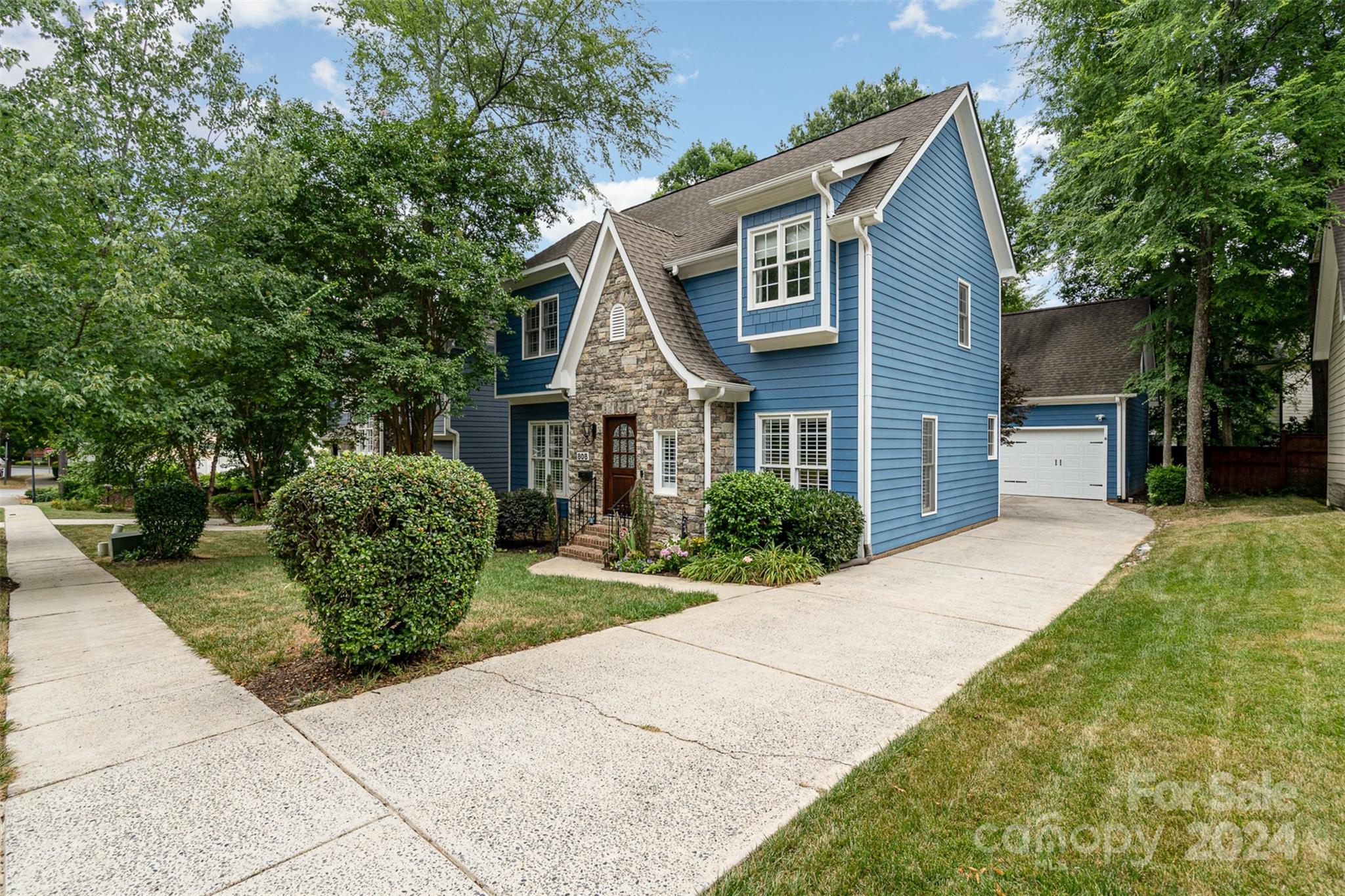 808 Isabel Court
