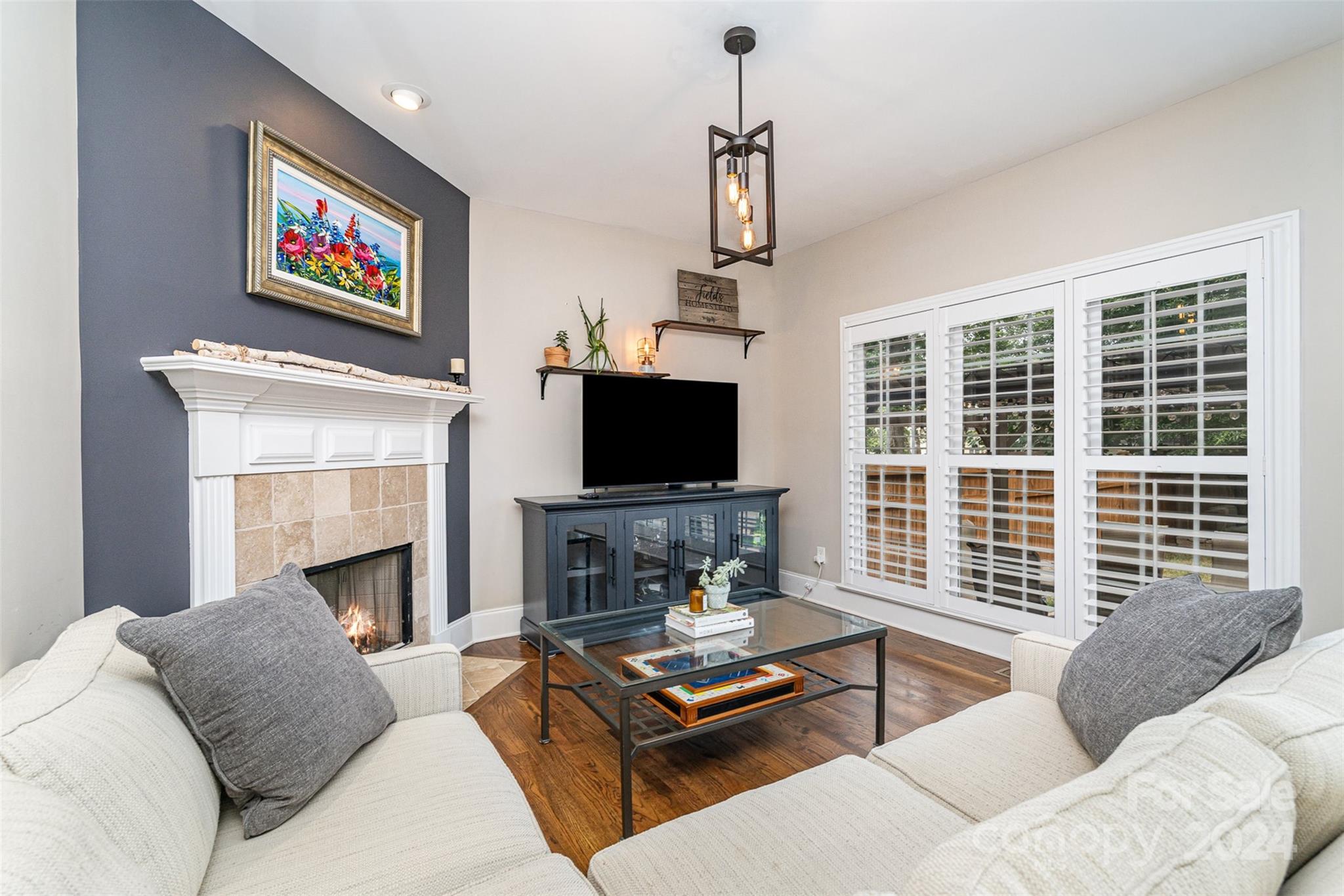 808 Isabel Court