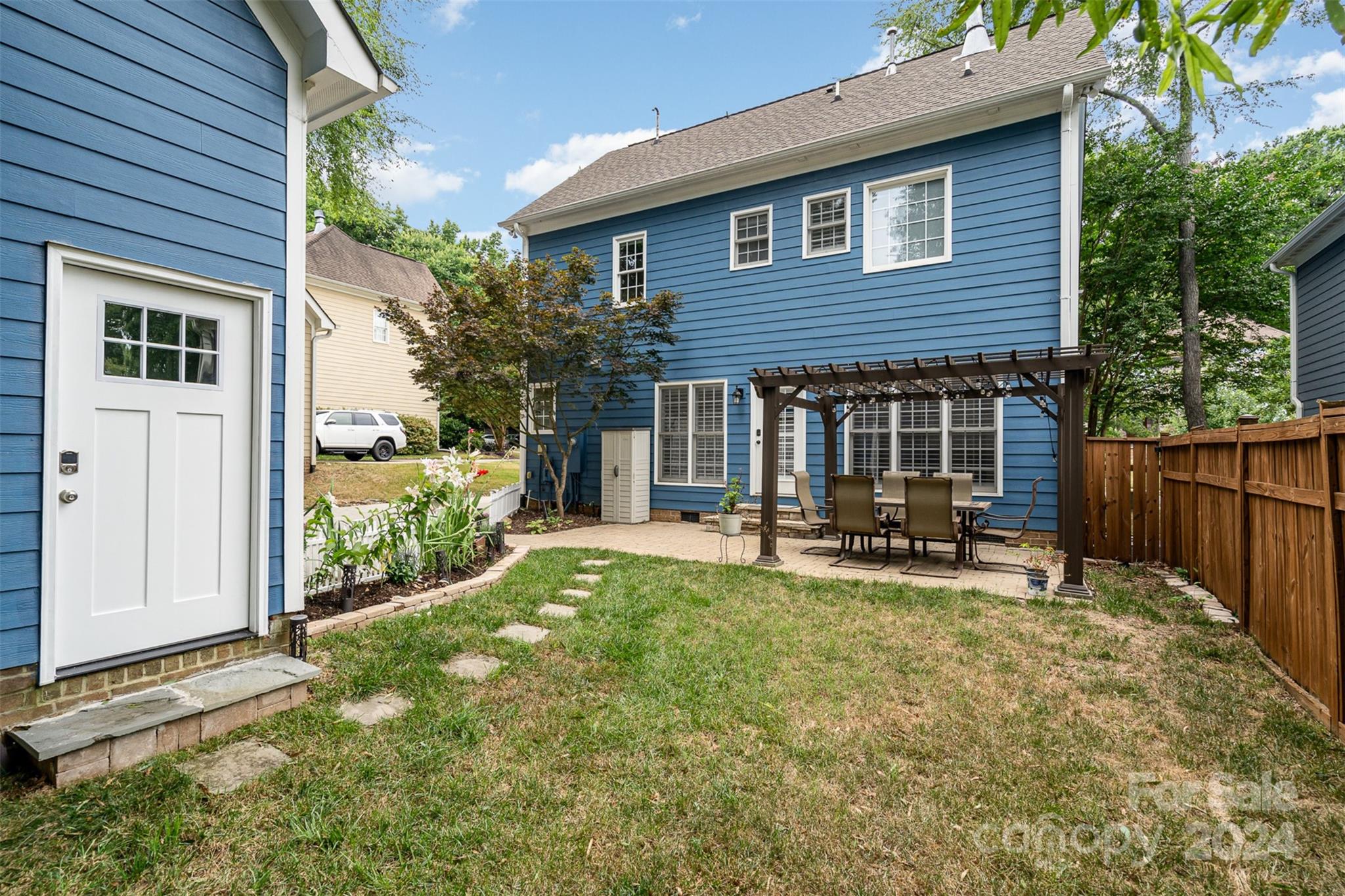 808 Isabel Court