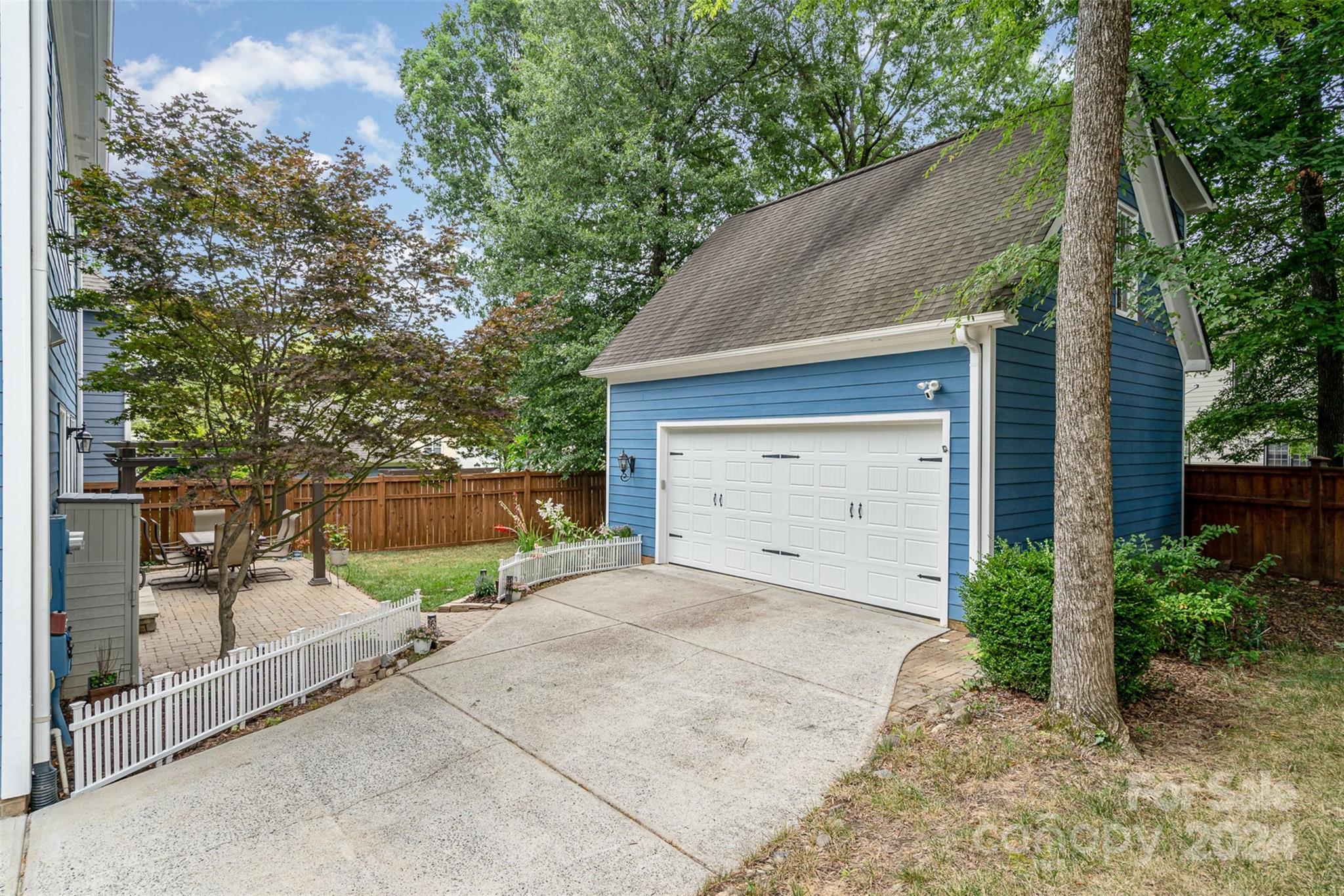808 Isabel Court