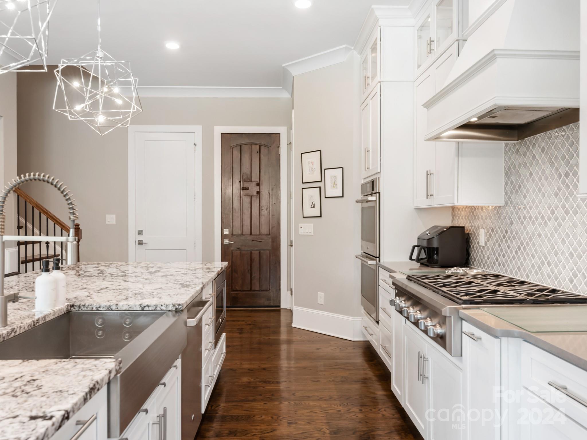 1106 Lookout Circle
