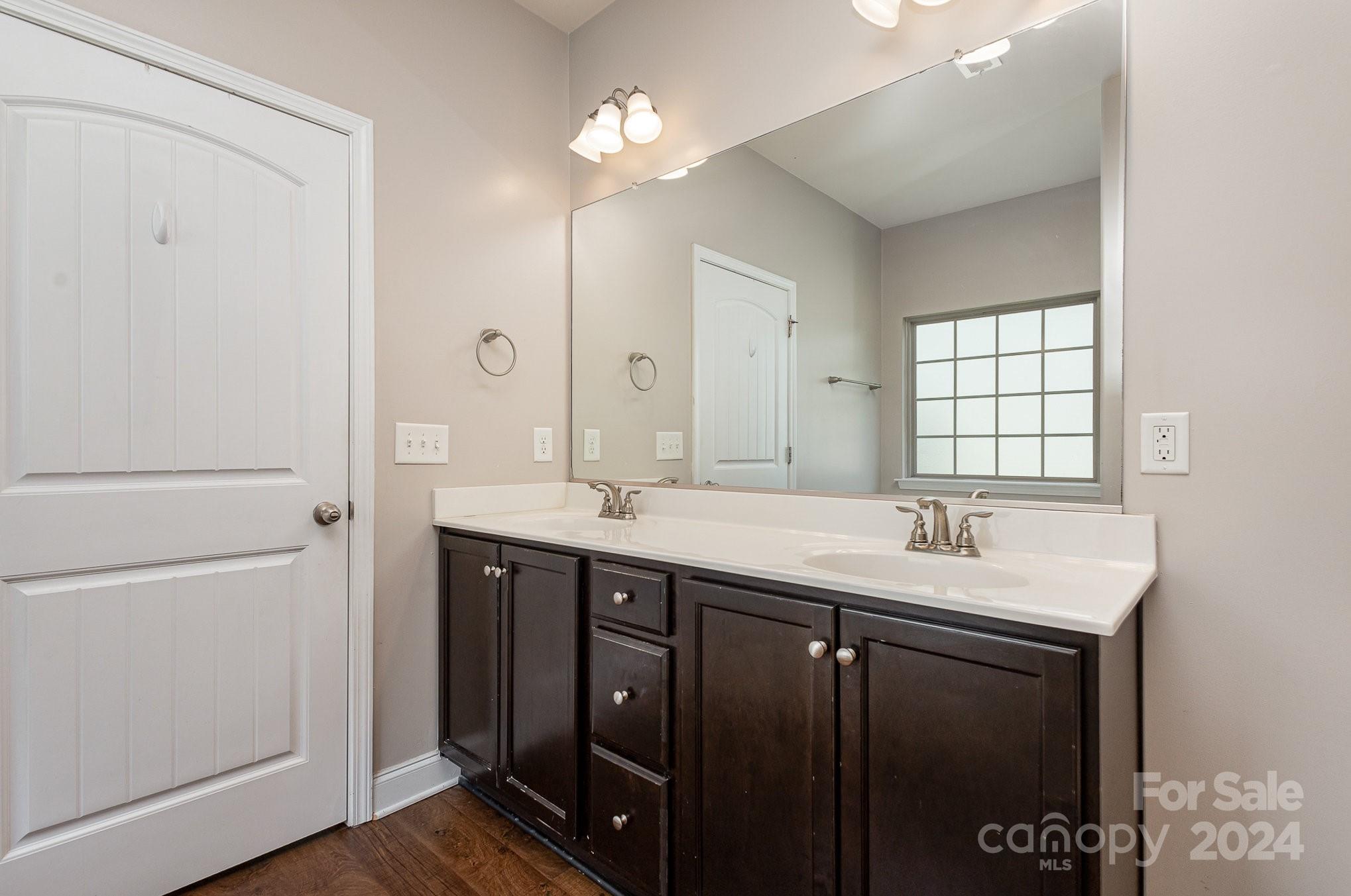 5212 Newport Landing Way
