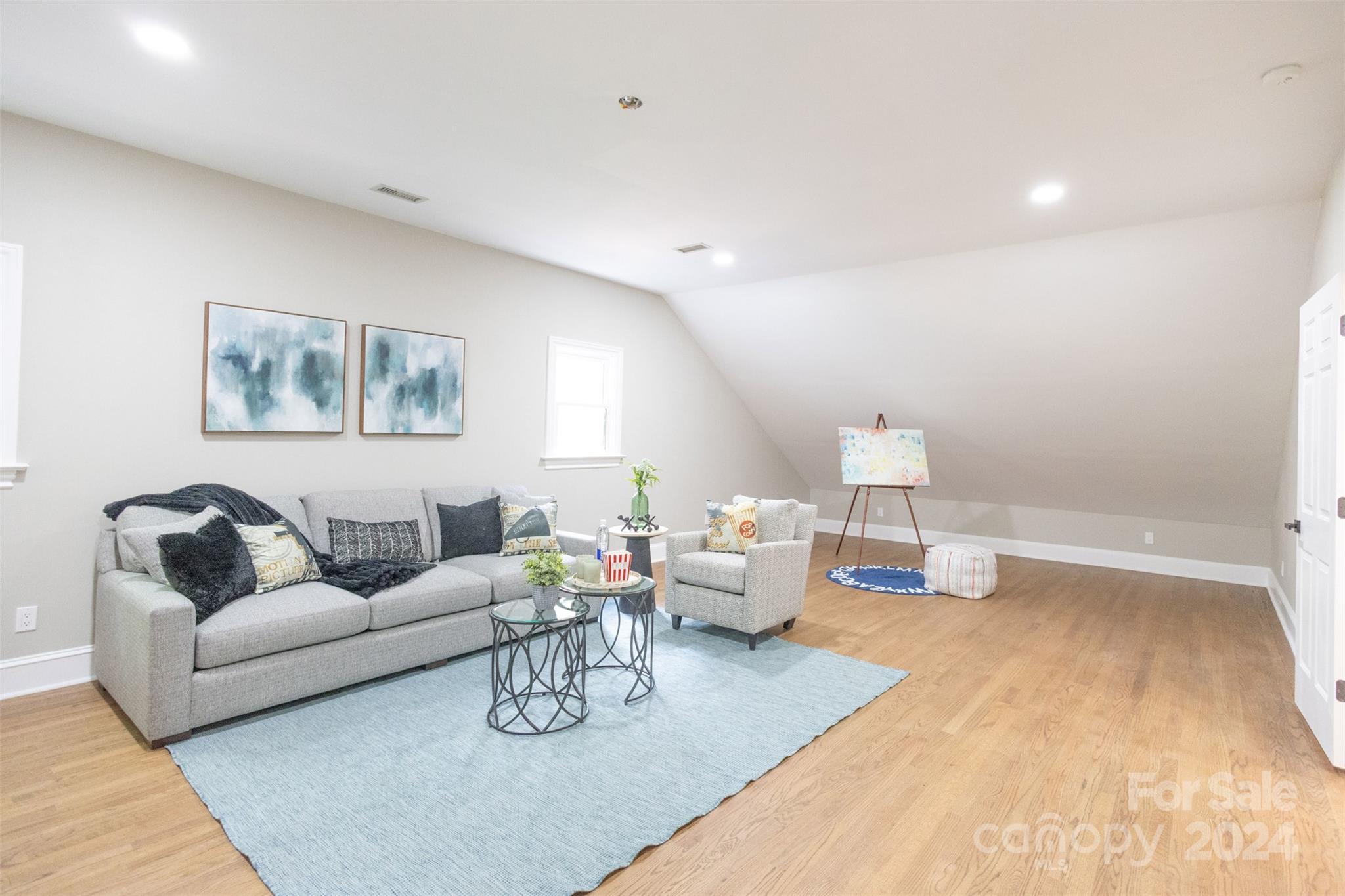 6050 Bluebird Hill Lane