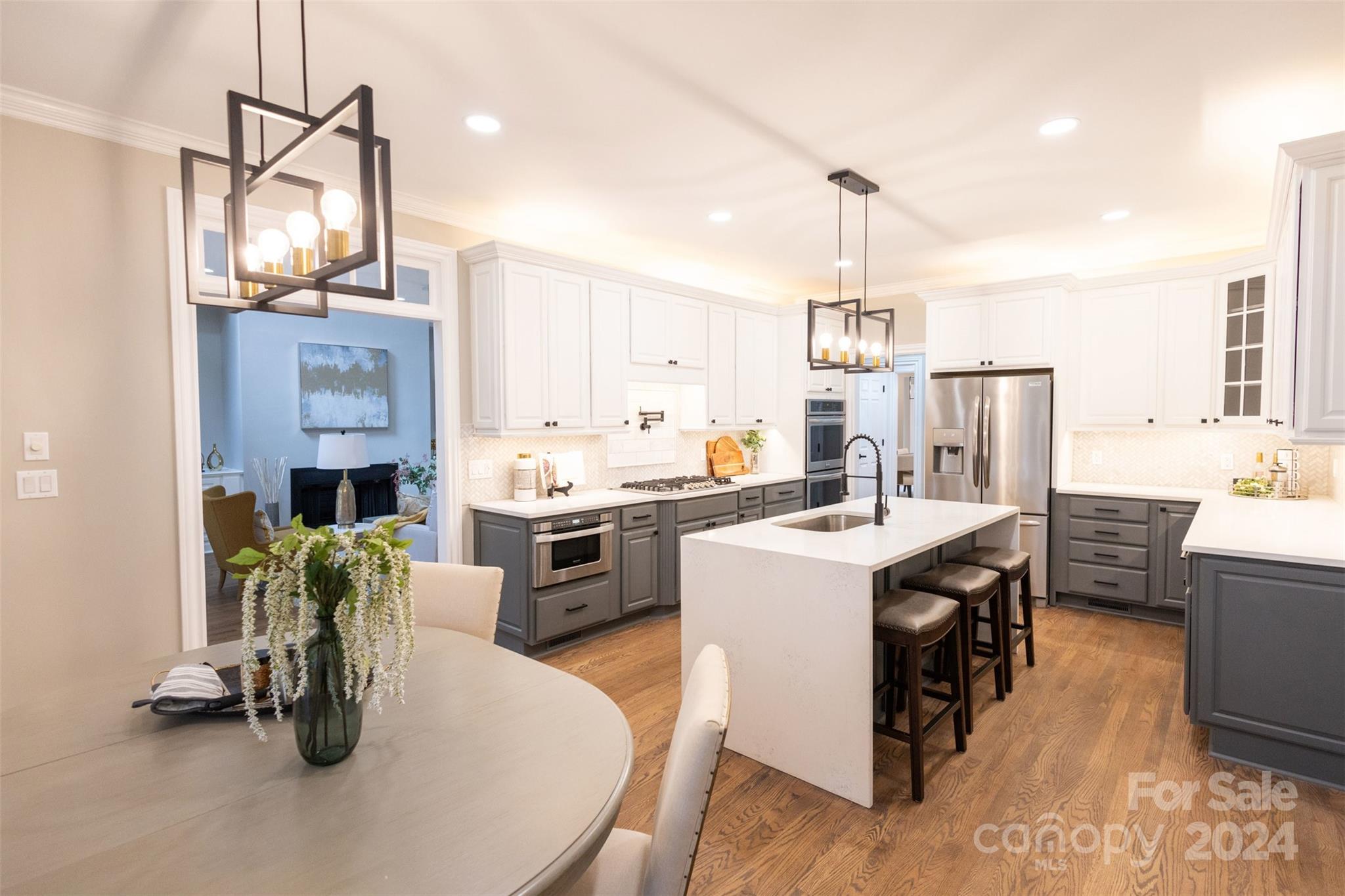 6050 Bluebird Hill Lane