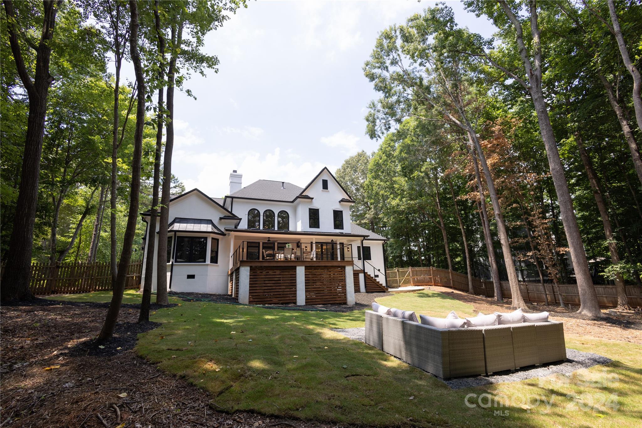 6050 Bluebird Hill Lane