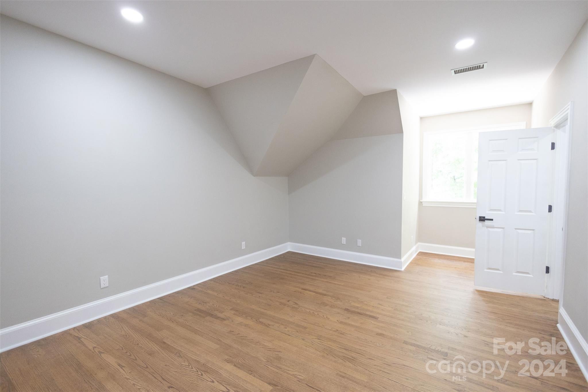 6050 Bluebird Hill Lane