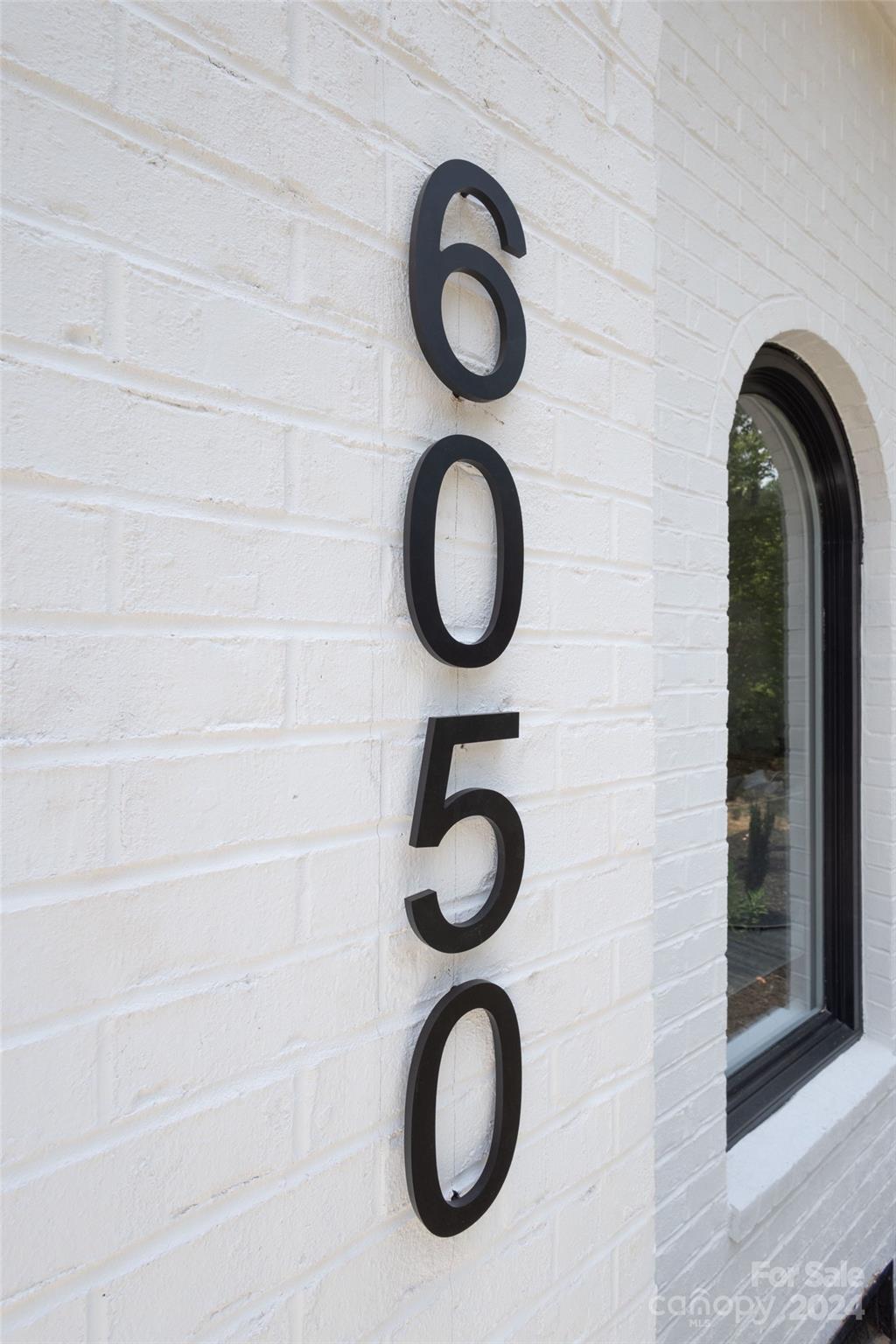6050 Bluebird Hill Lane
