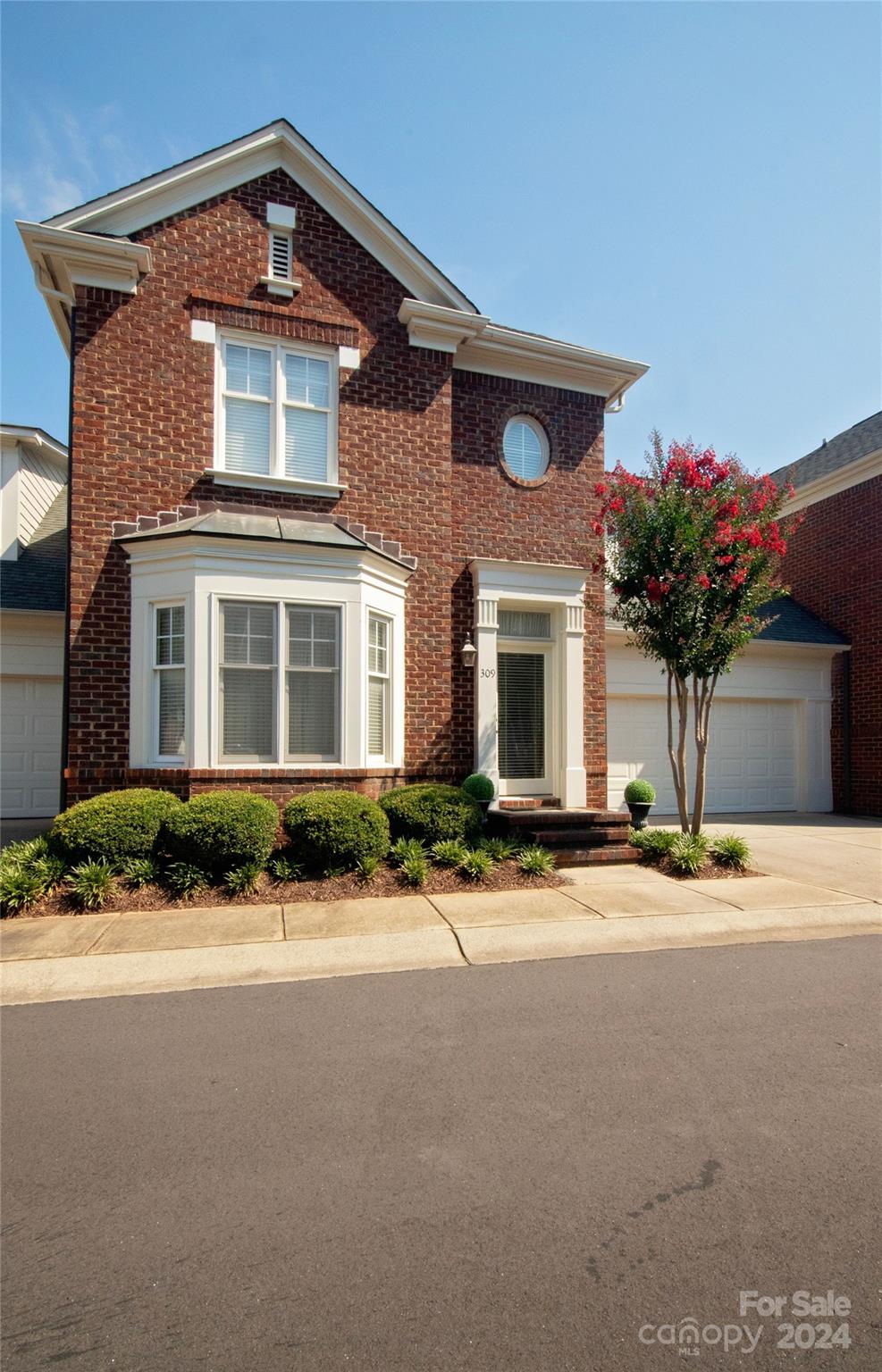 309 Sloane Square Way
