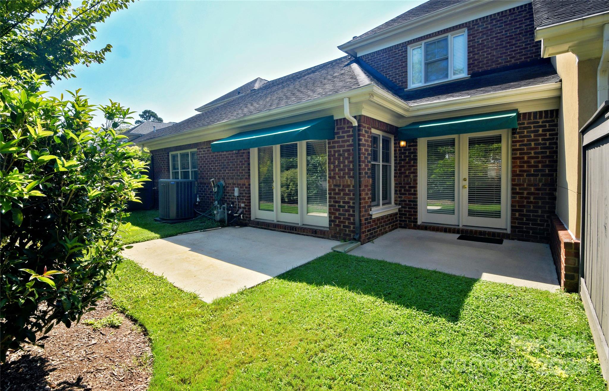 309 Sloane Square Way