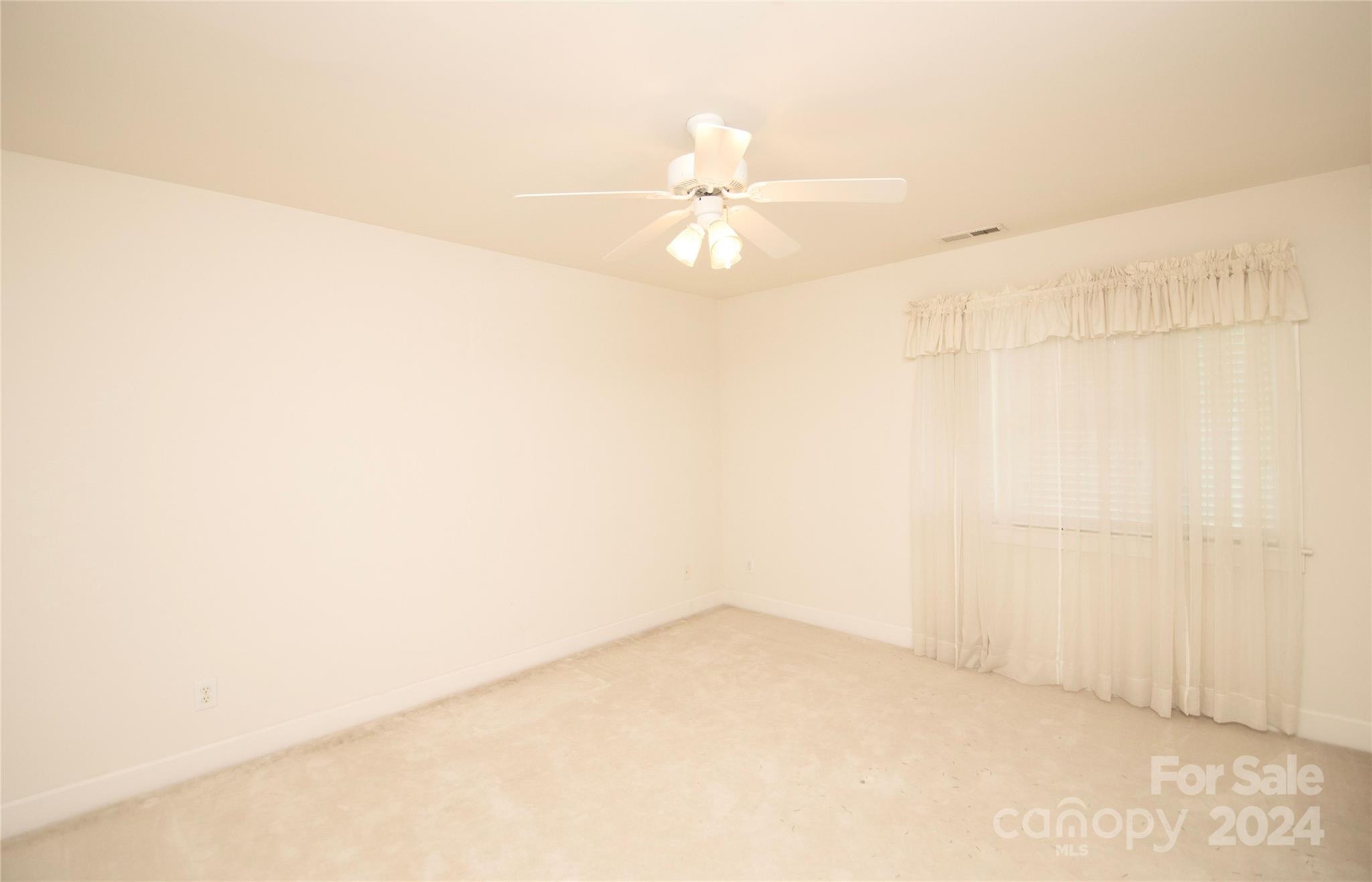 309 Sloane Square Way