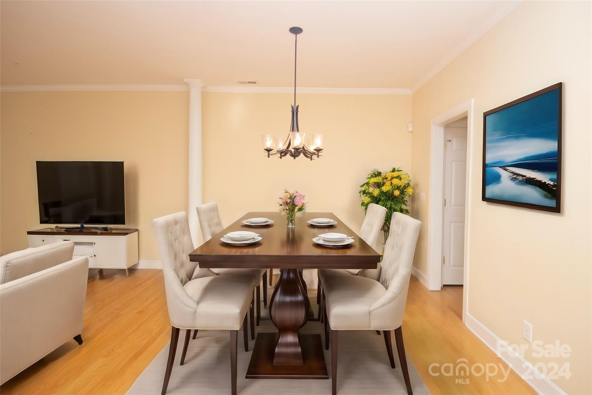309 Sloane Square Way