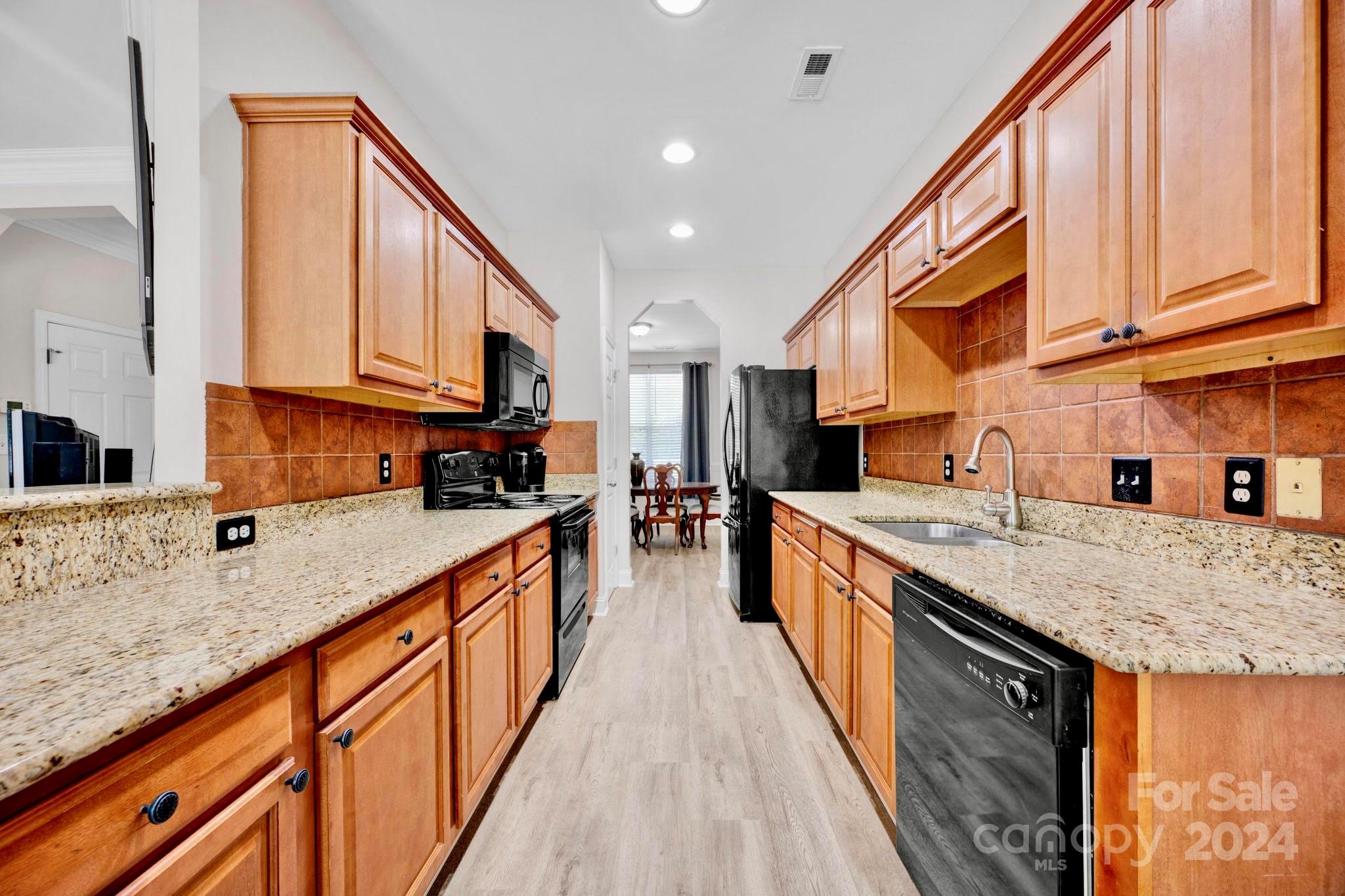 6425 Neck Road