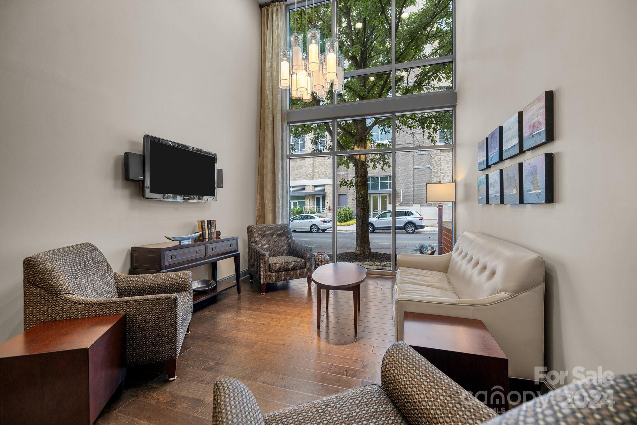 701 Royal Court Unit: 901