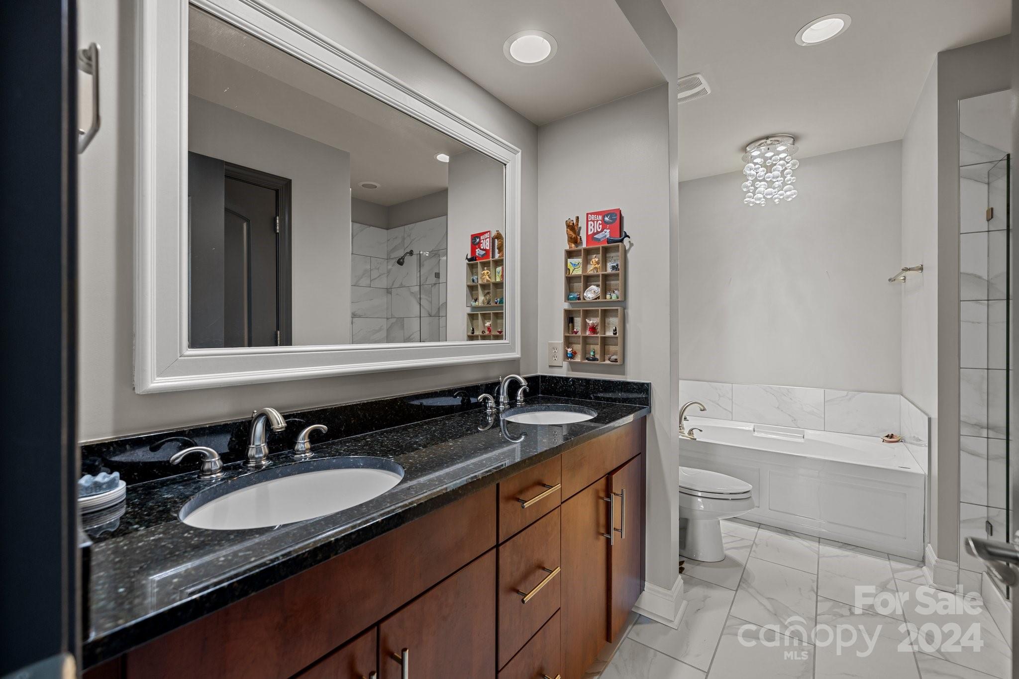 701 Royal Court Unit: 901