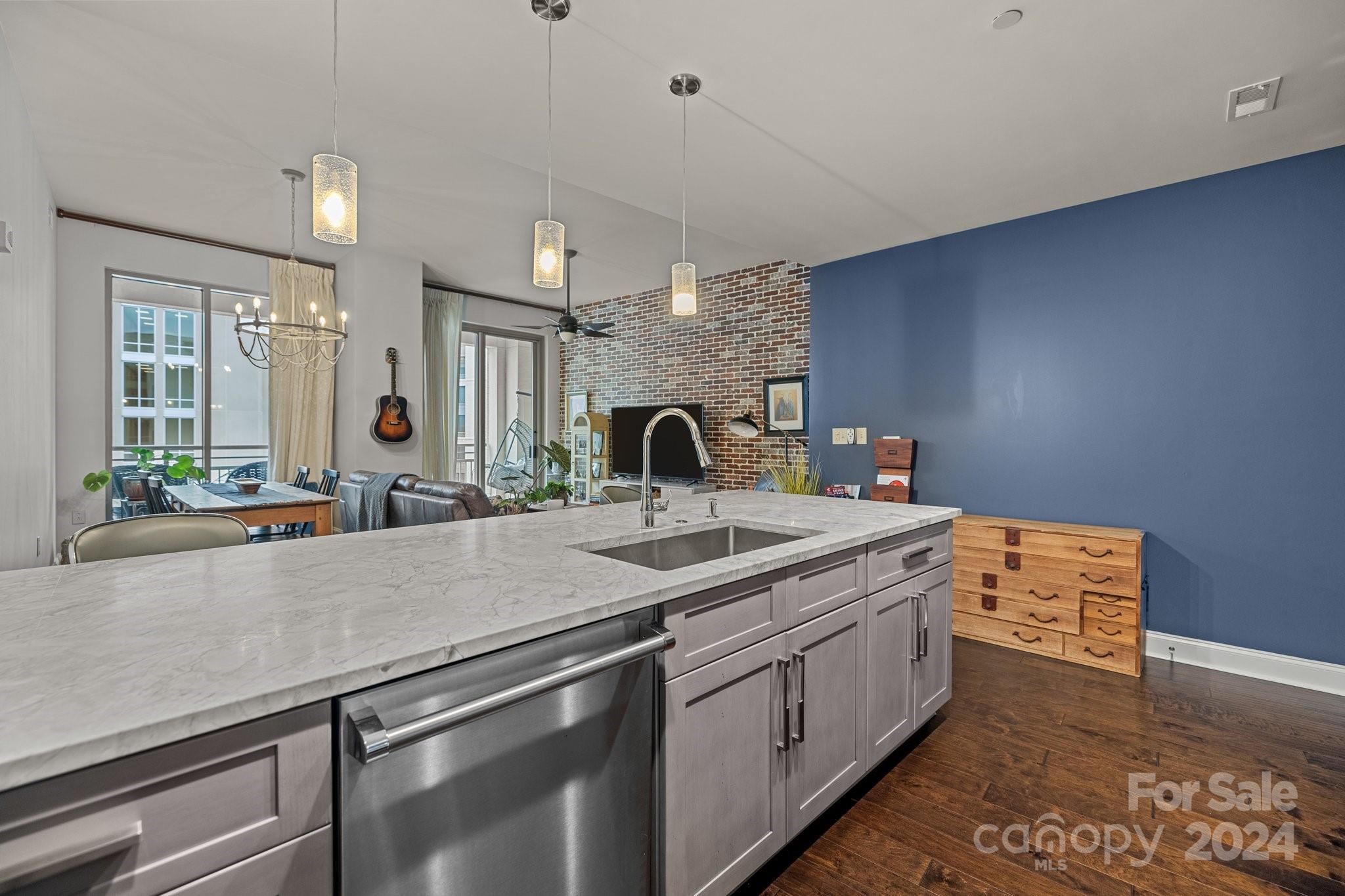 701 Royal Court Unit: 901