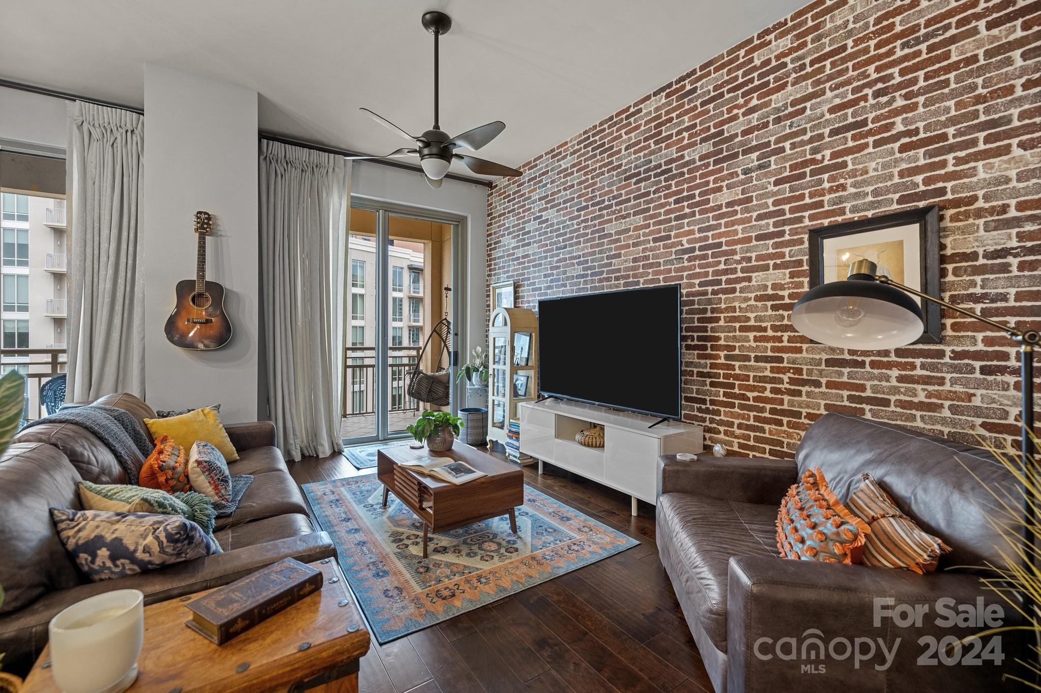 701 Royal Court Unit: 901