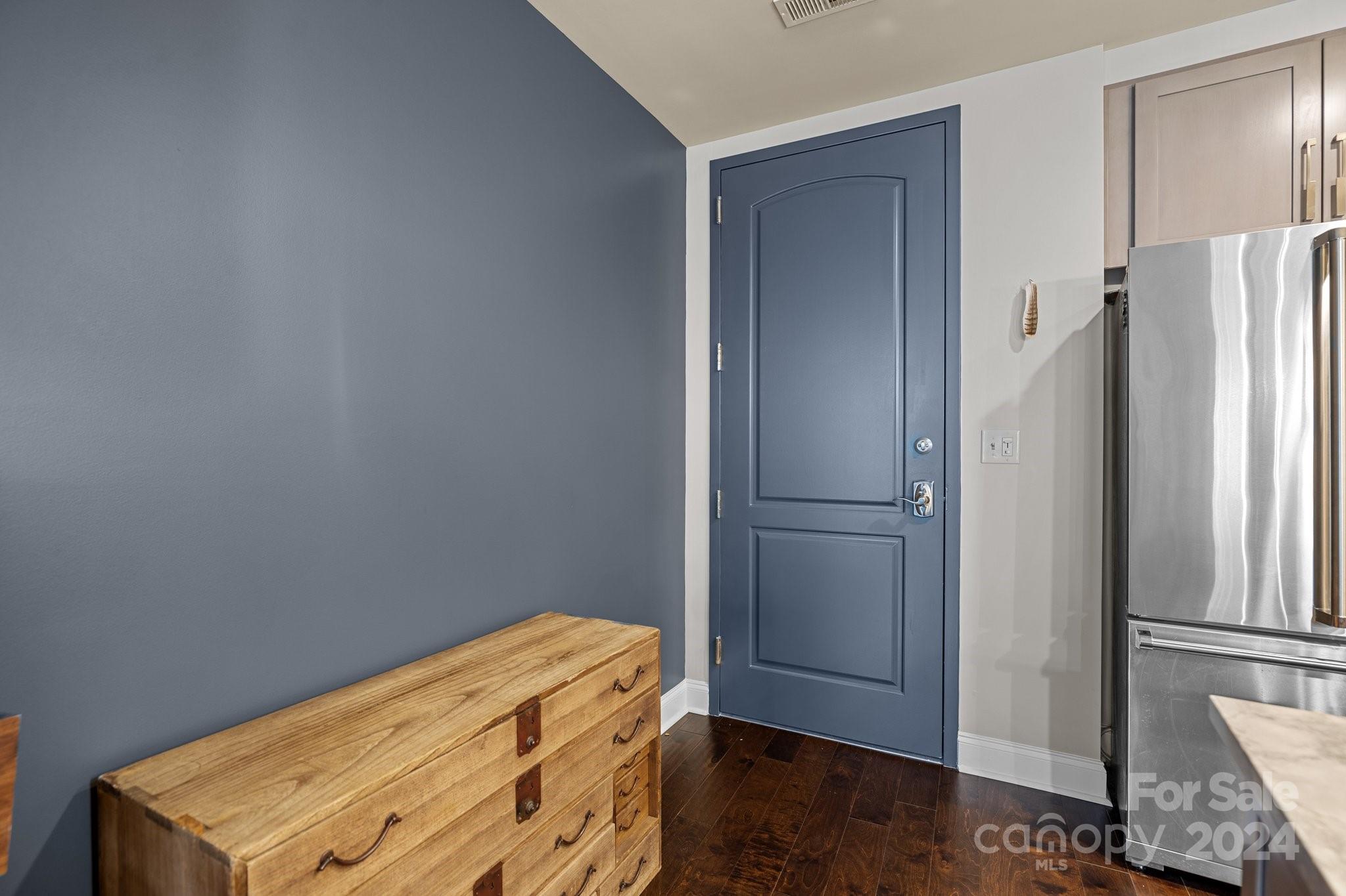 701 Royal Court Unit: 901