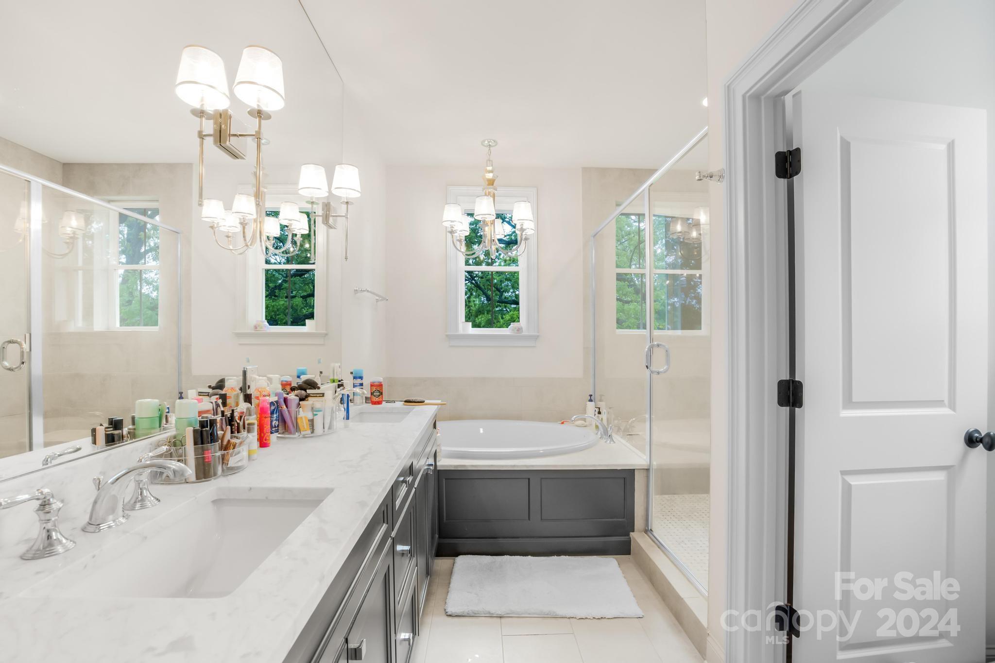 1216 Cotswold Place