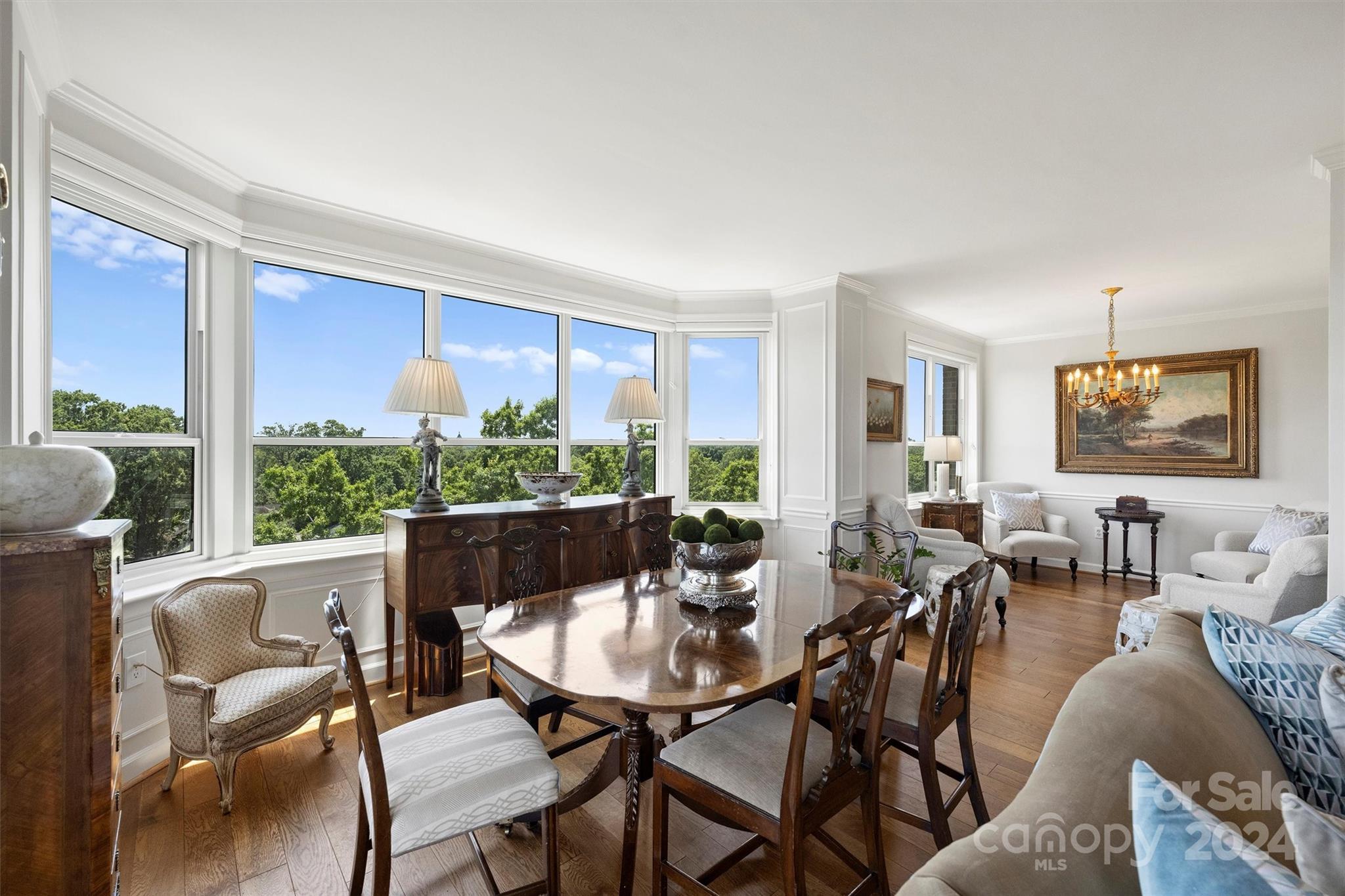 1530 Queens Road Unit: 901
