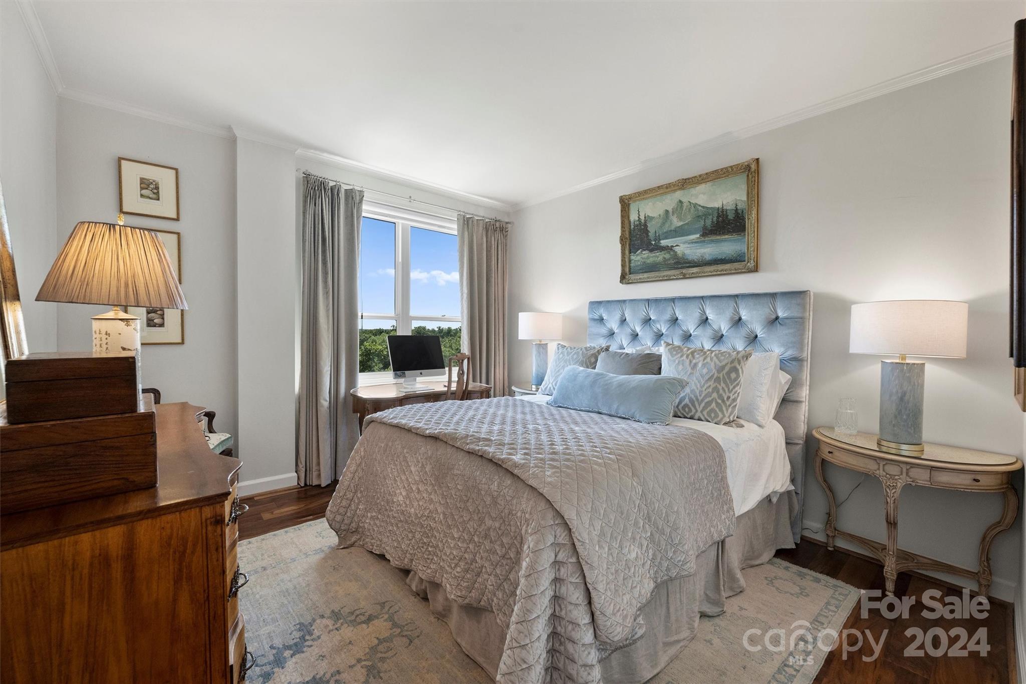 1530 Queens Road Unit: 901