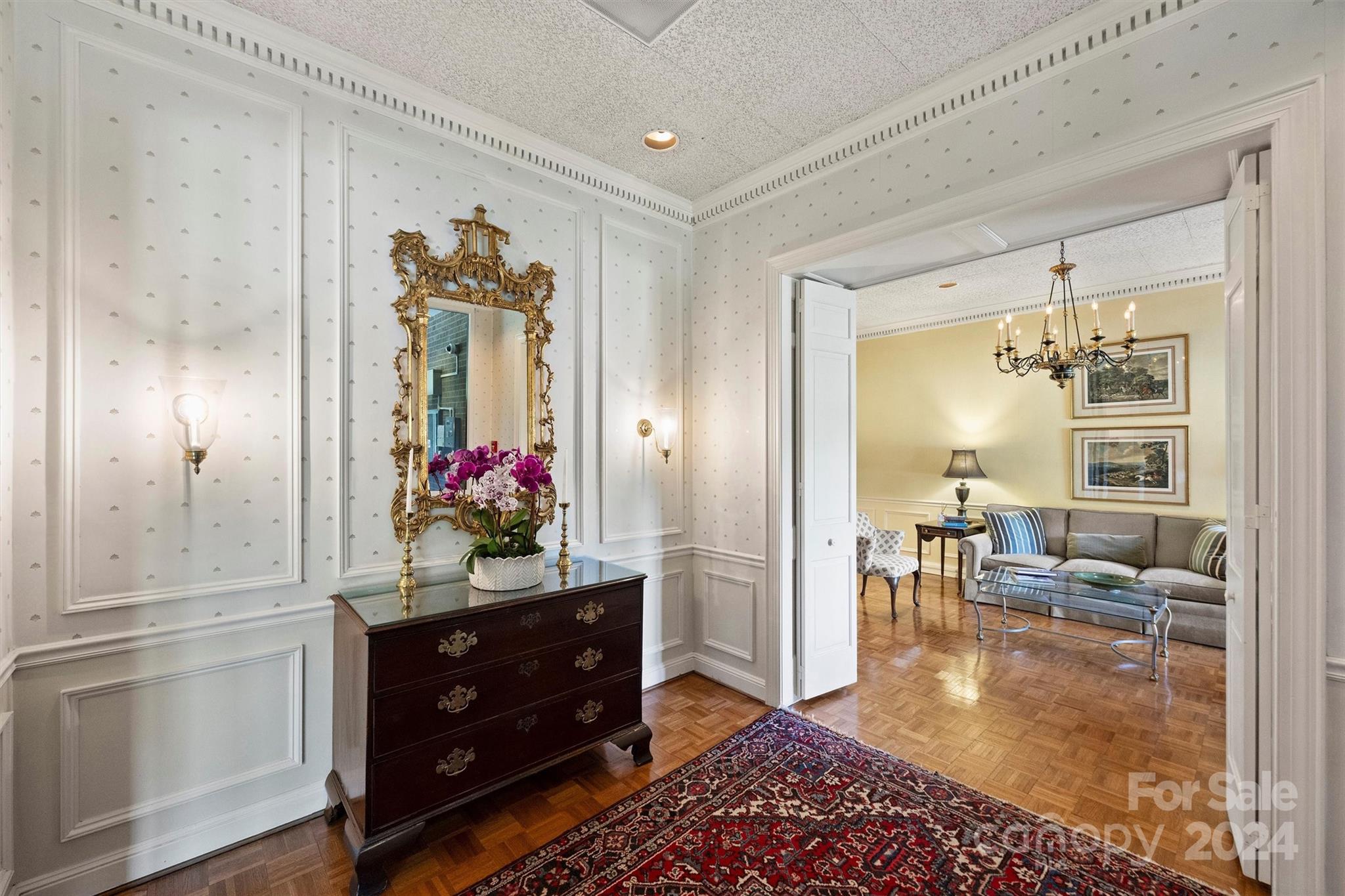 1530 Queens Road Unit: 901