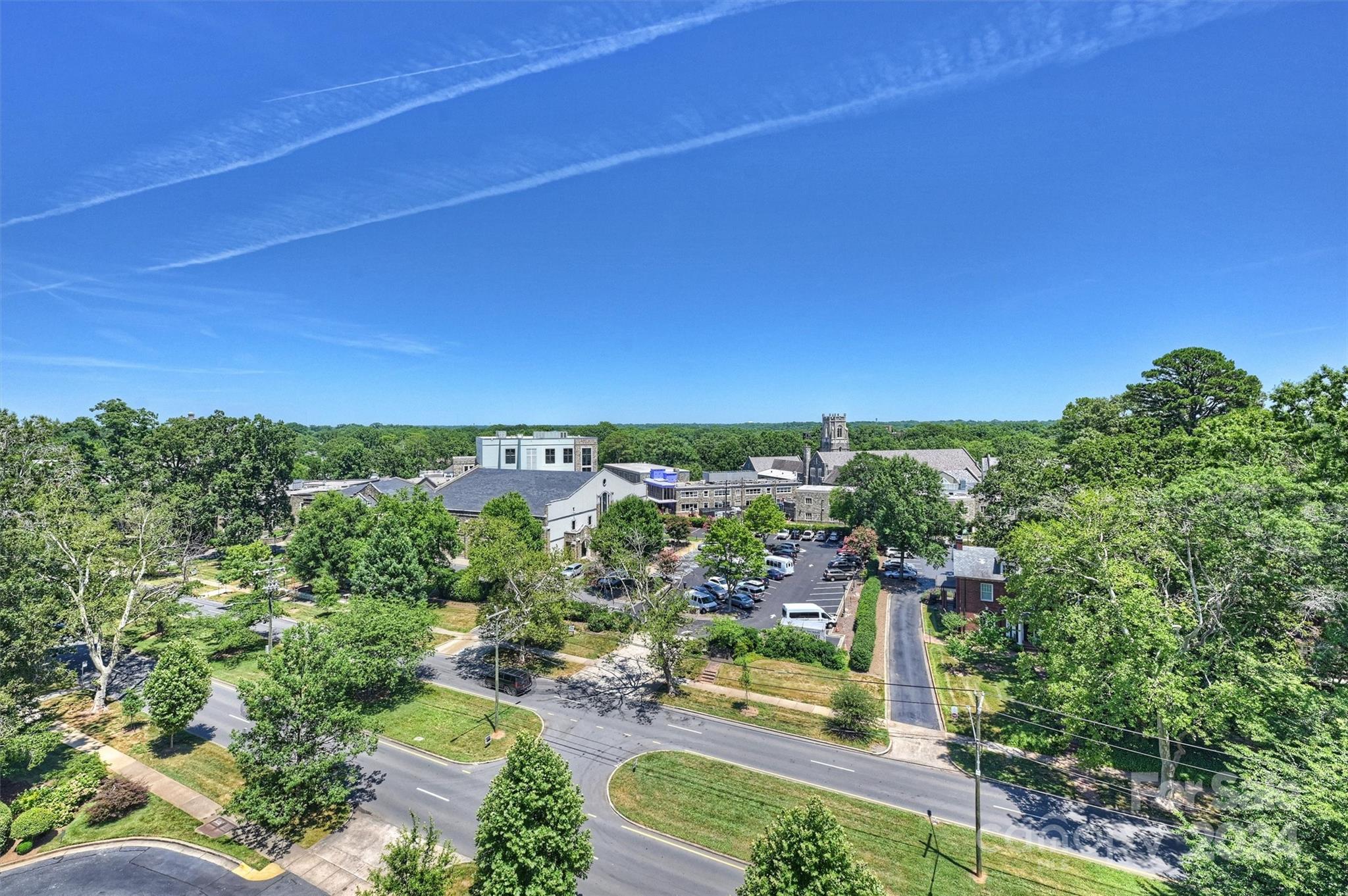 1530 Queens Road Unit: 901