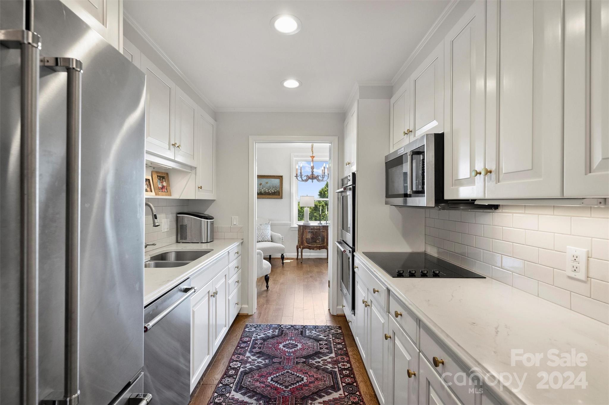 1530 Queens Road Unit: 901