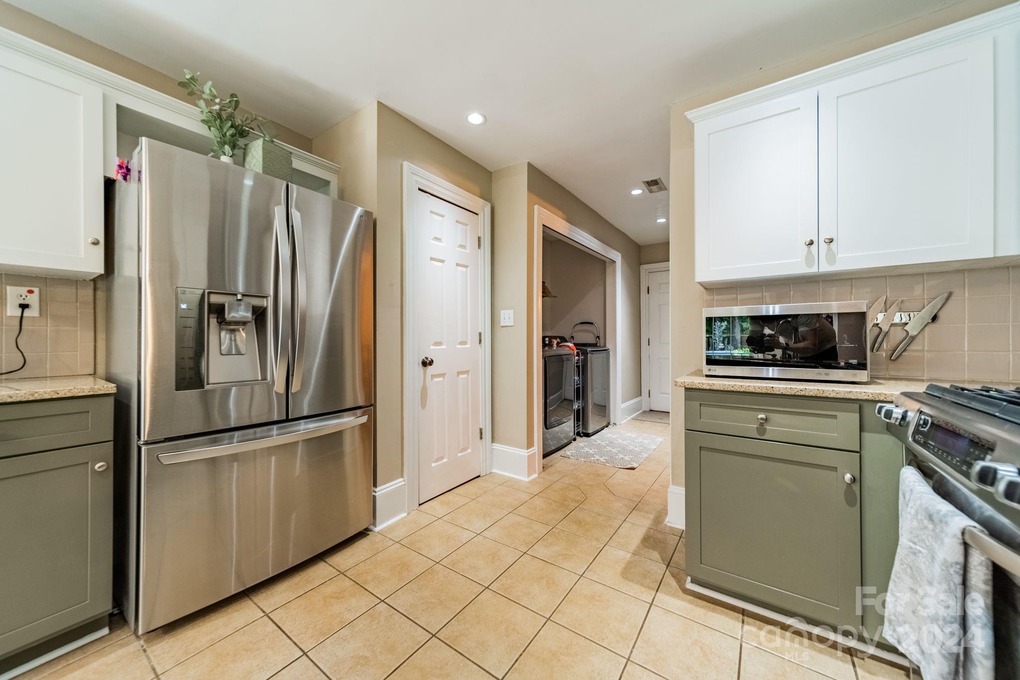 13710 Glenford Place