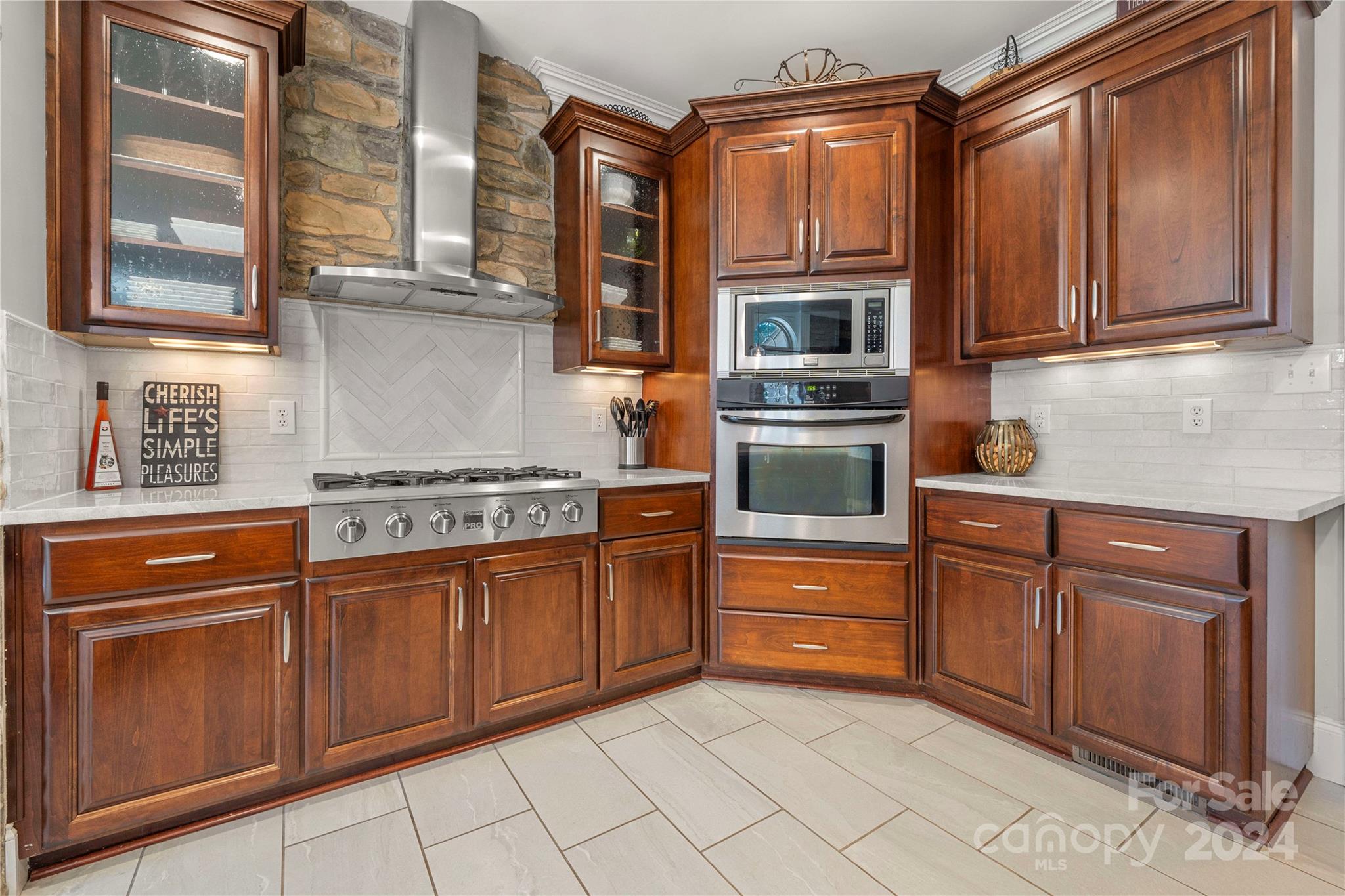 13122 Ginovanni Way