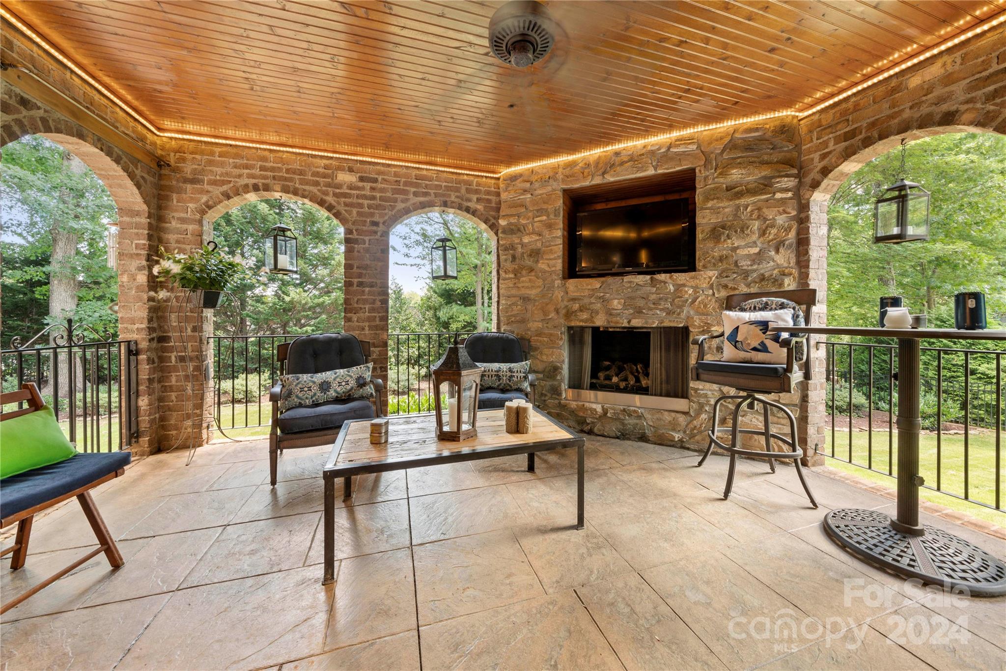 13122 Ginovanni Way