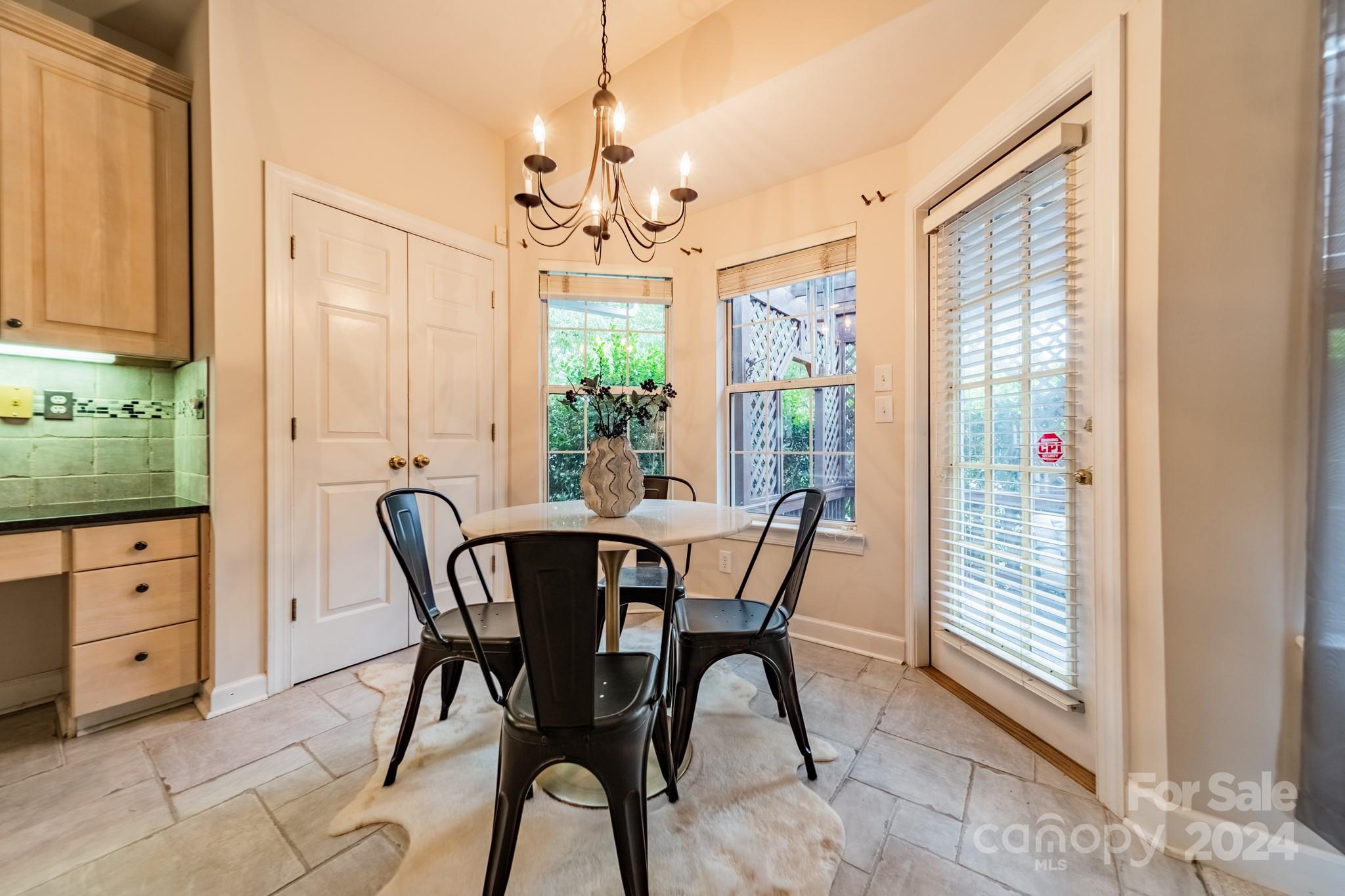 6342 Oxwynn Lane