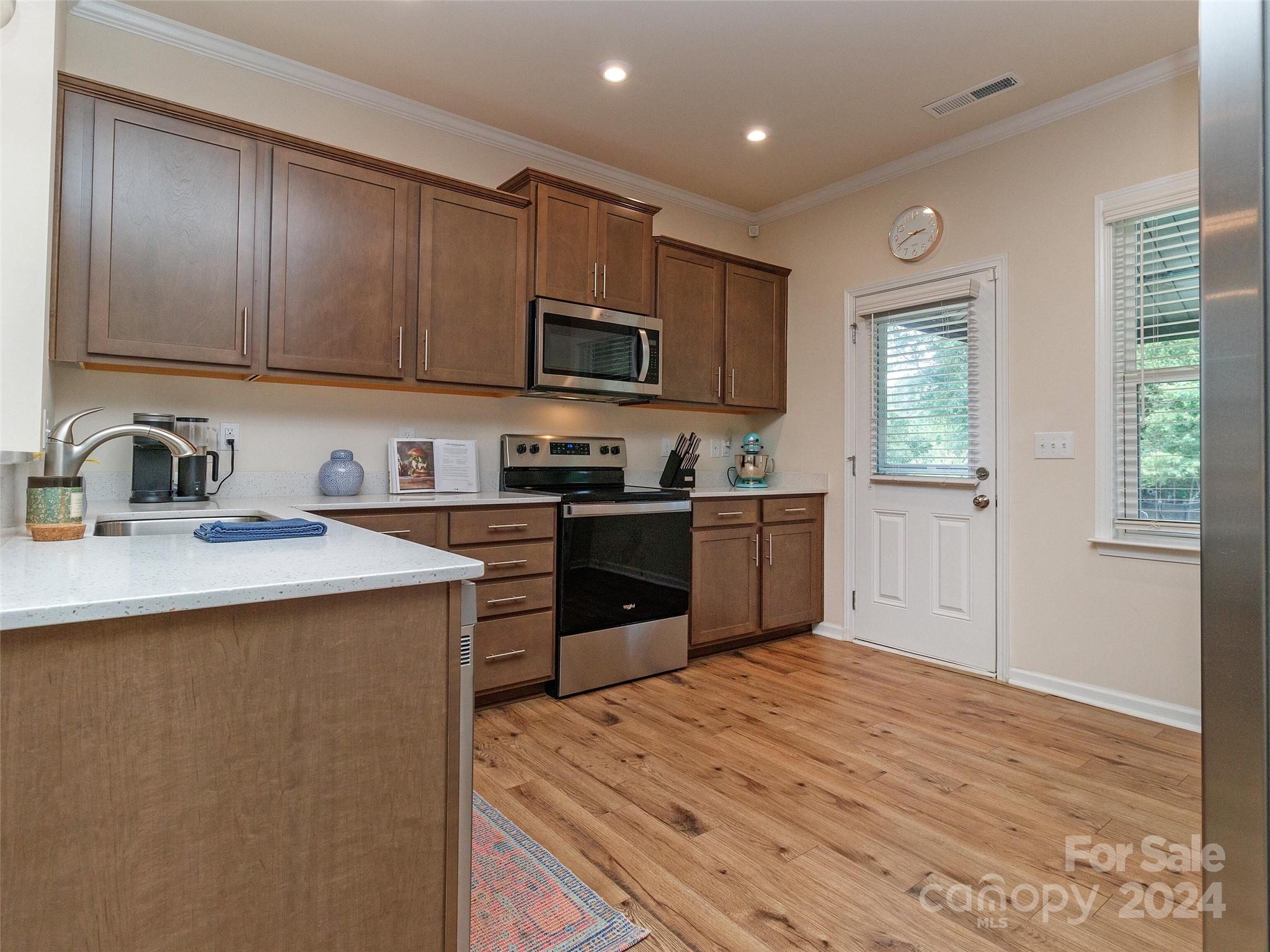 1546 Starmount Cove Lane