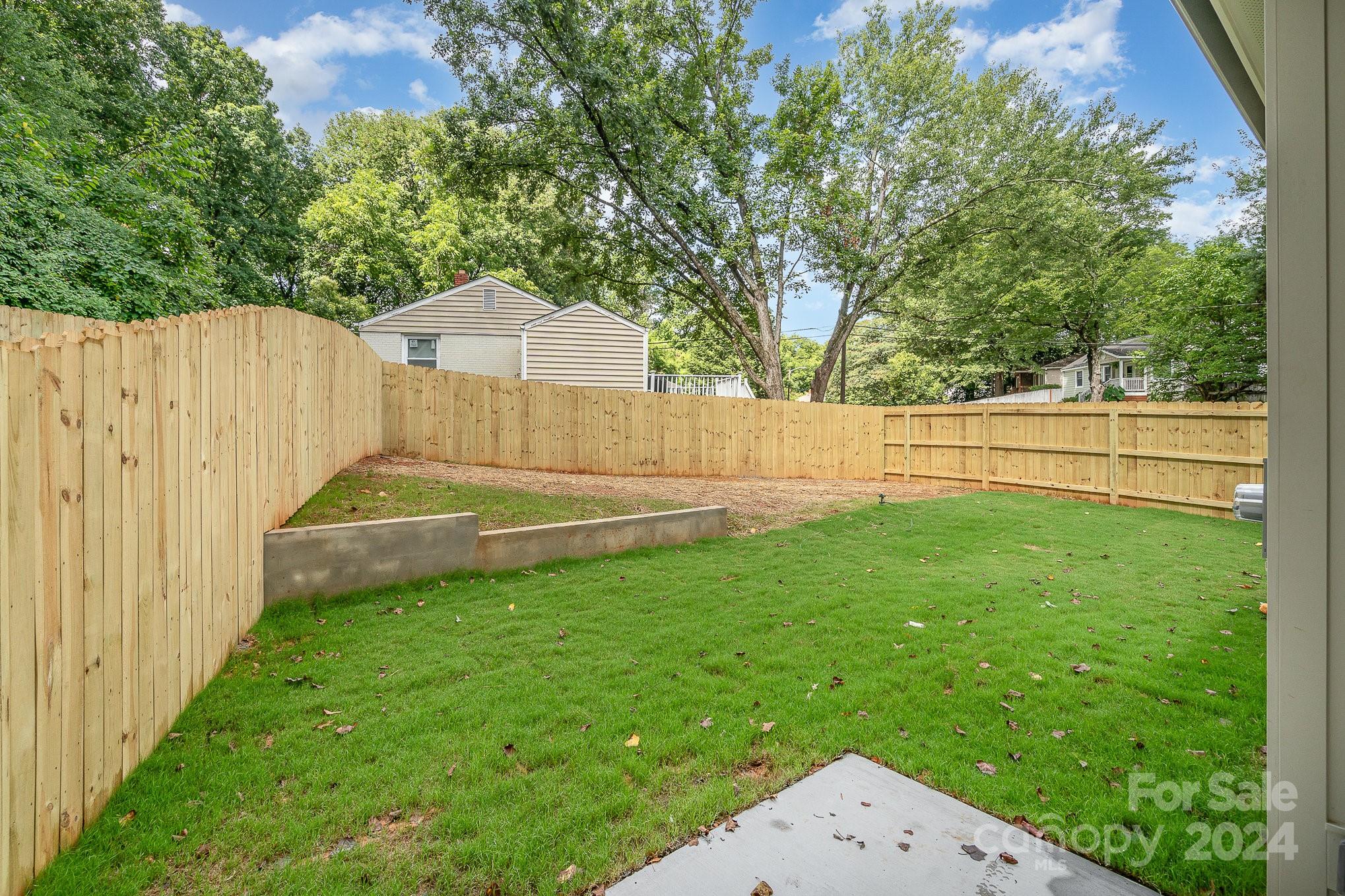 1542 Winston Drive