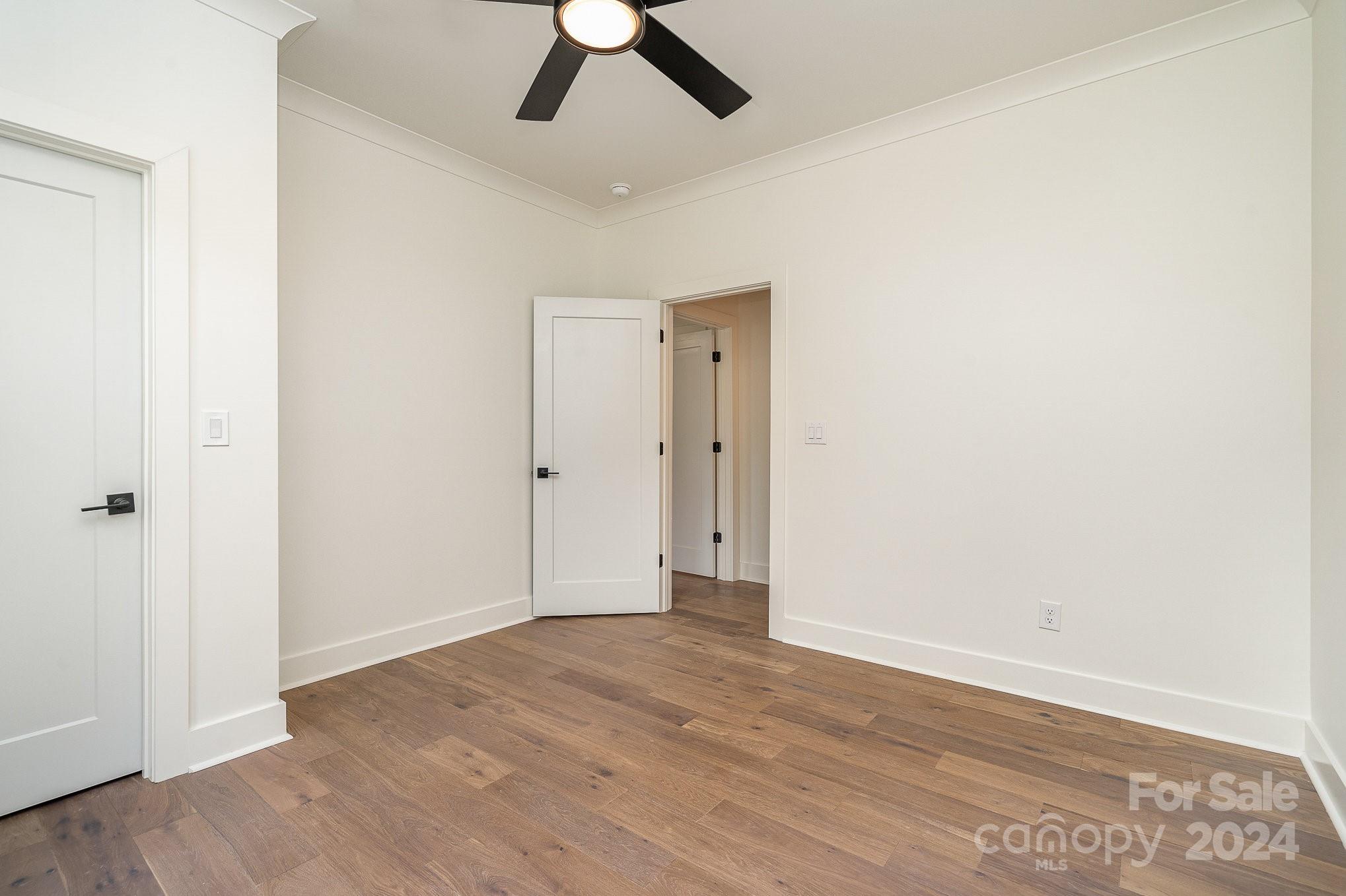 1542 Winston Drive