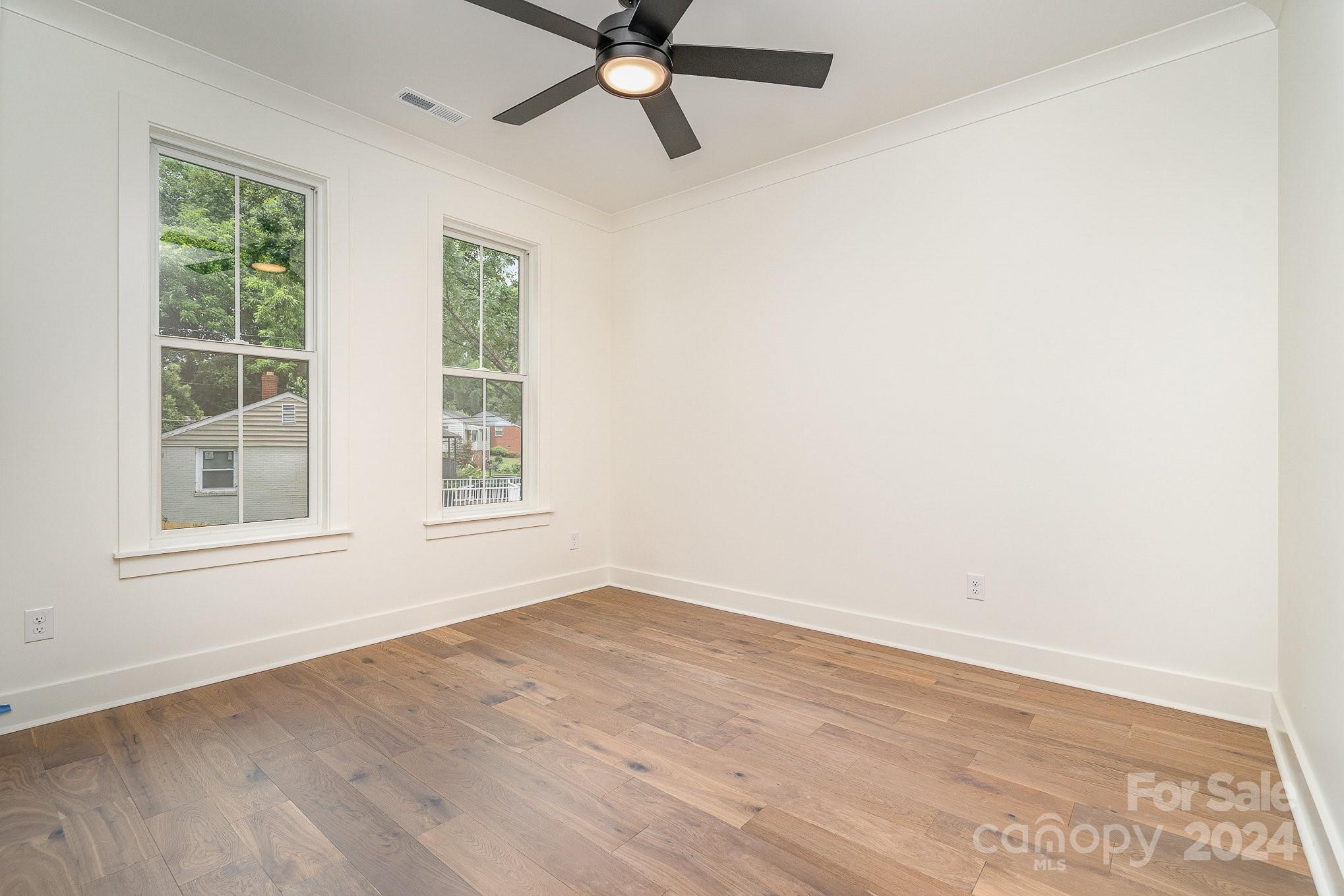 1542 Winston Drive
