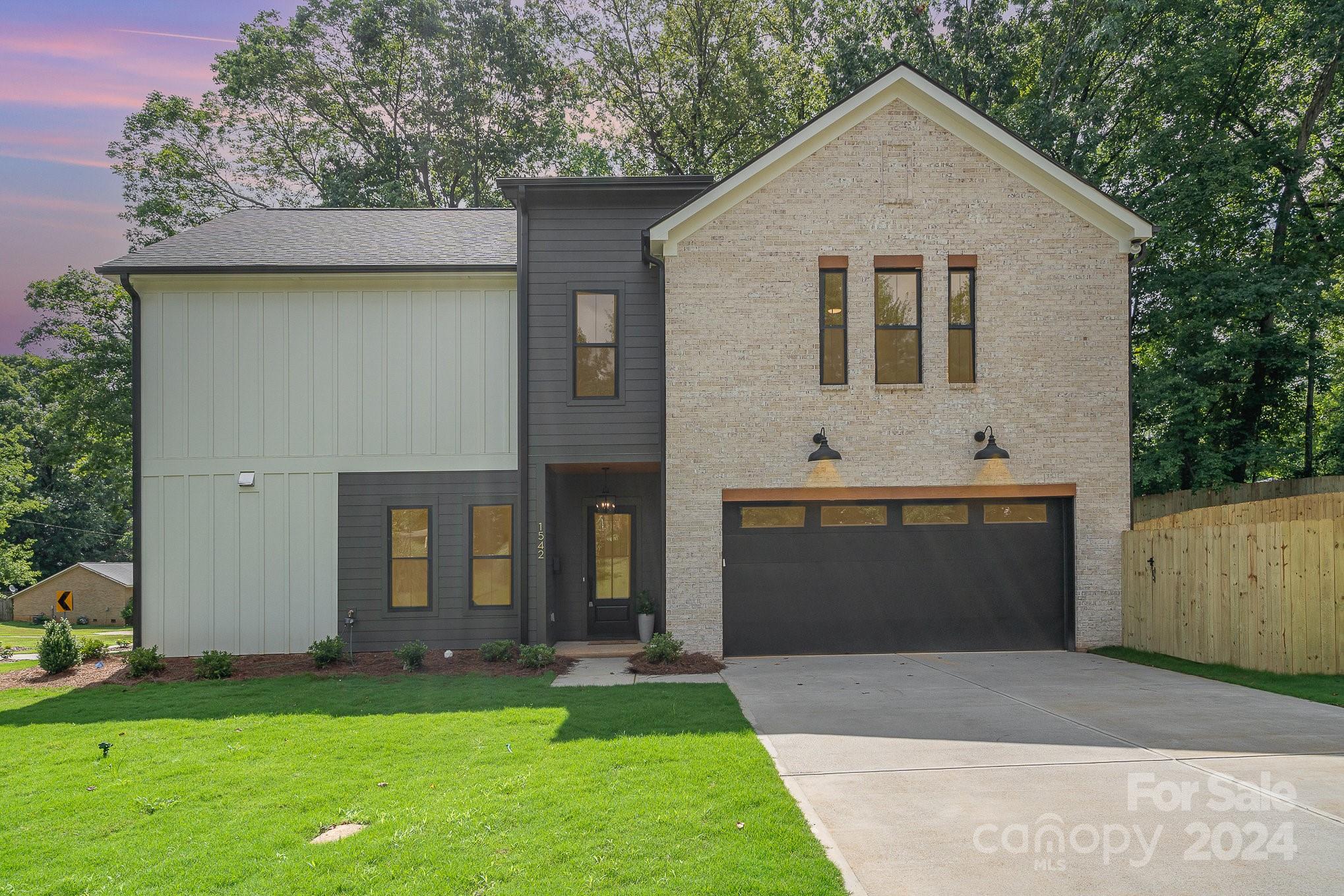 1542 Winston Drive