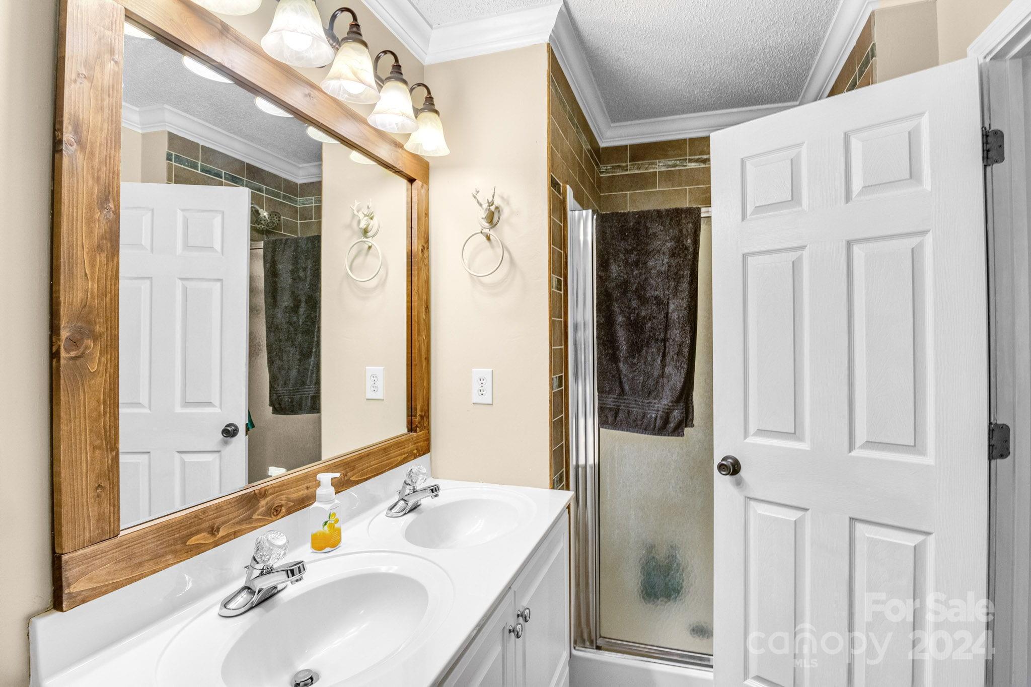 219 Heather Glen Lane