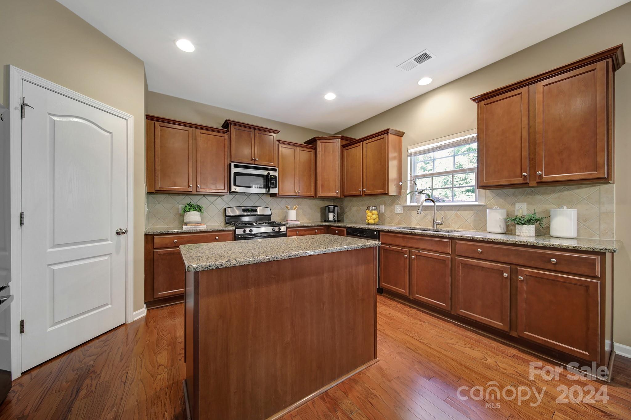 10257 Elizabeth Crest Lane