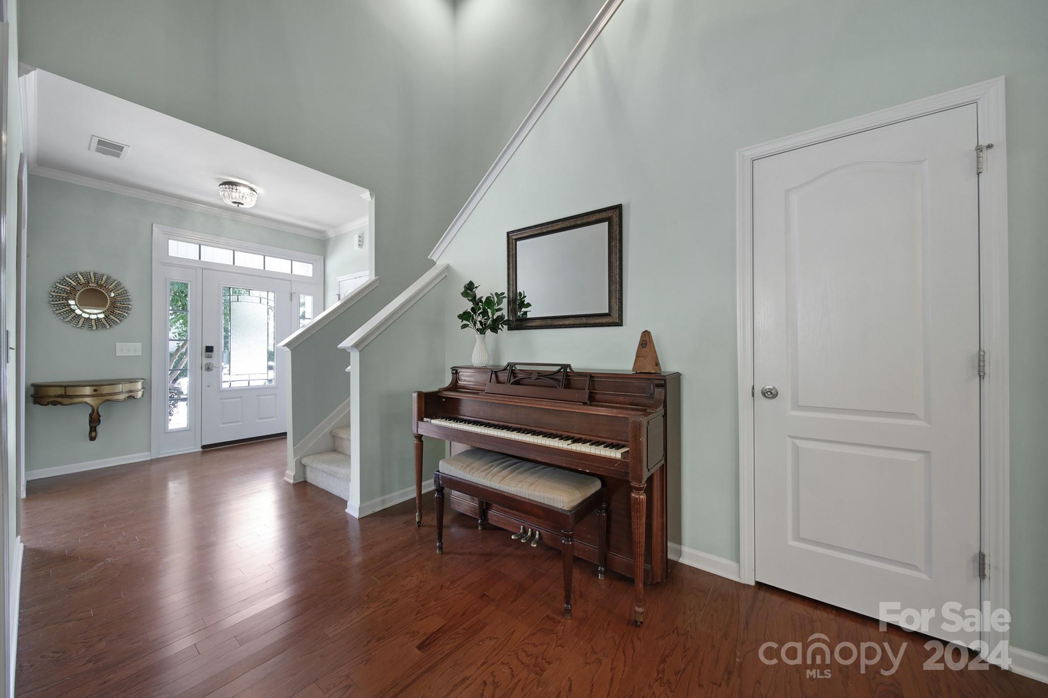 10257 Elizabeth Crest Lane